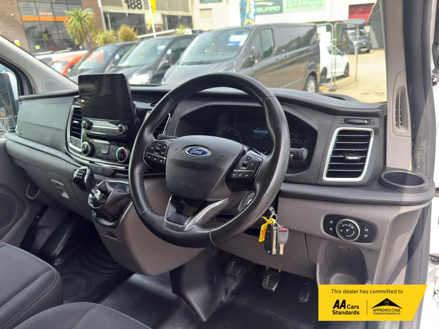 2023 Ford Transit Custom 2.0 280 EcoBlue Limited Panel Van 5dr Diesel Manual L1 H1 Euro 6 (s/s) (130 ps) - Thumbnail 56