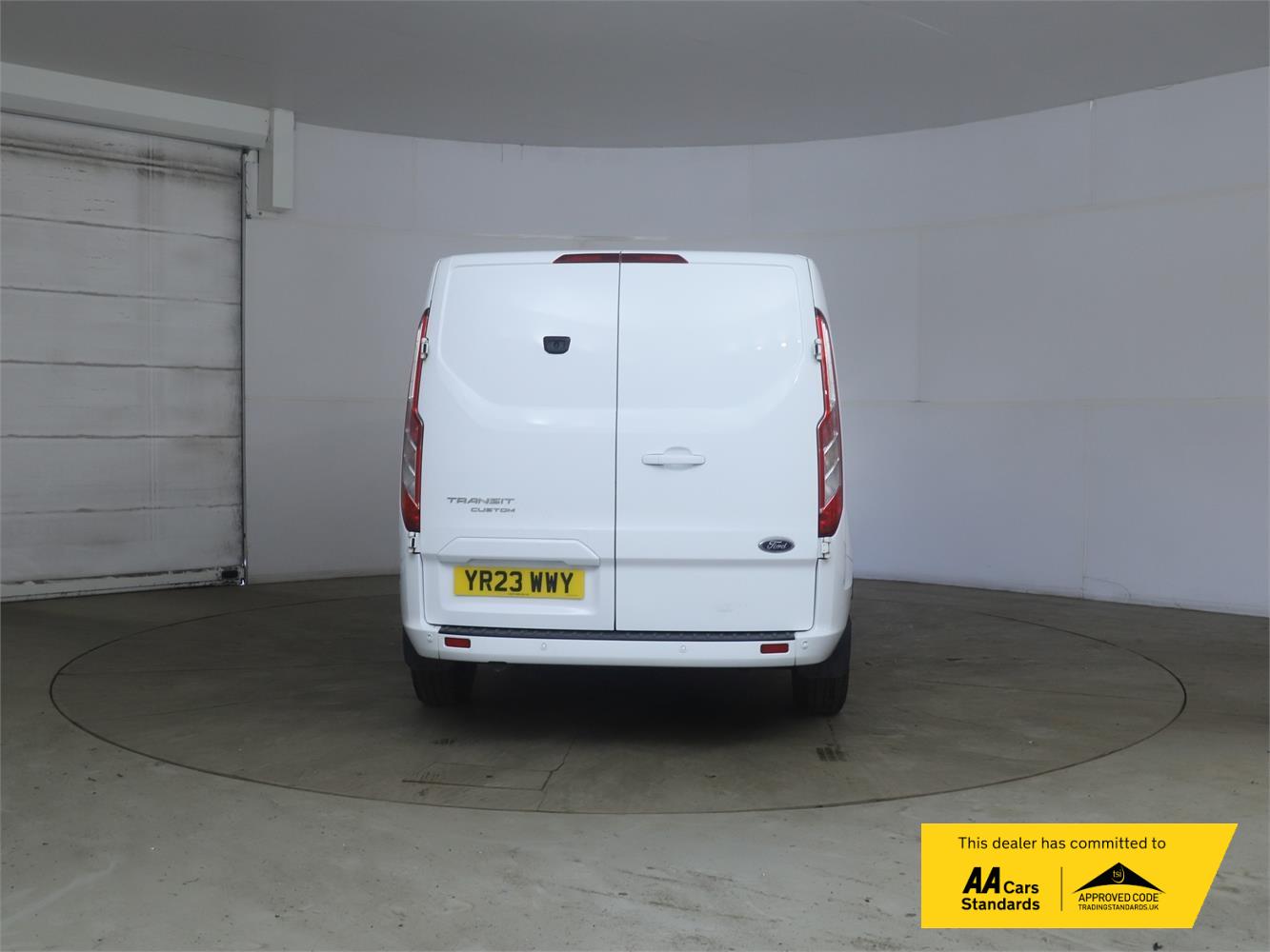 2023 Ford Transit Custom 2.0 280 EcoBlue Limited Panel Van 5dr Diesel Manual L1 H1 Euro 6 (s/s) (130 ps) - Thumbnail 5