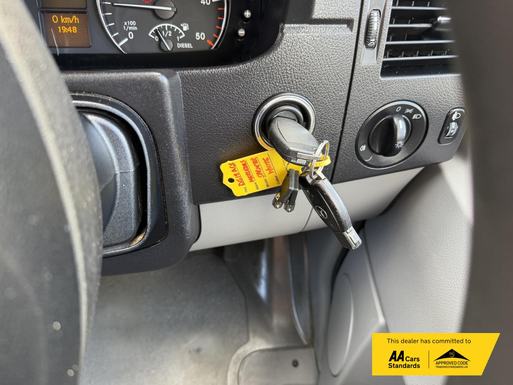 Mercedes-Benz Sprinter 2.1 314 CDi Panel Van 5dr Diesel Manual RWD L3 H3 (218 g/km, 140 bhp)