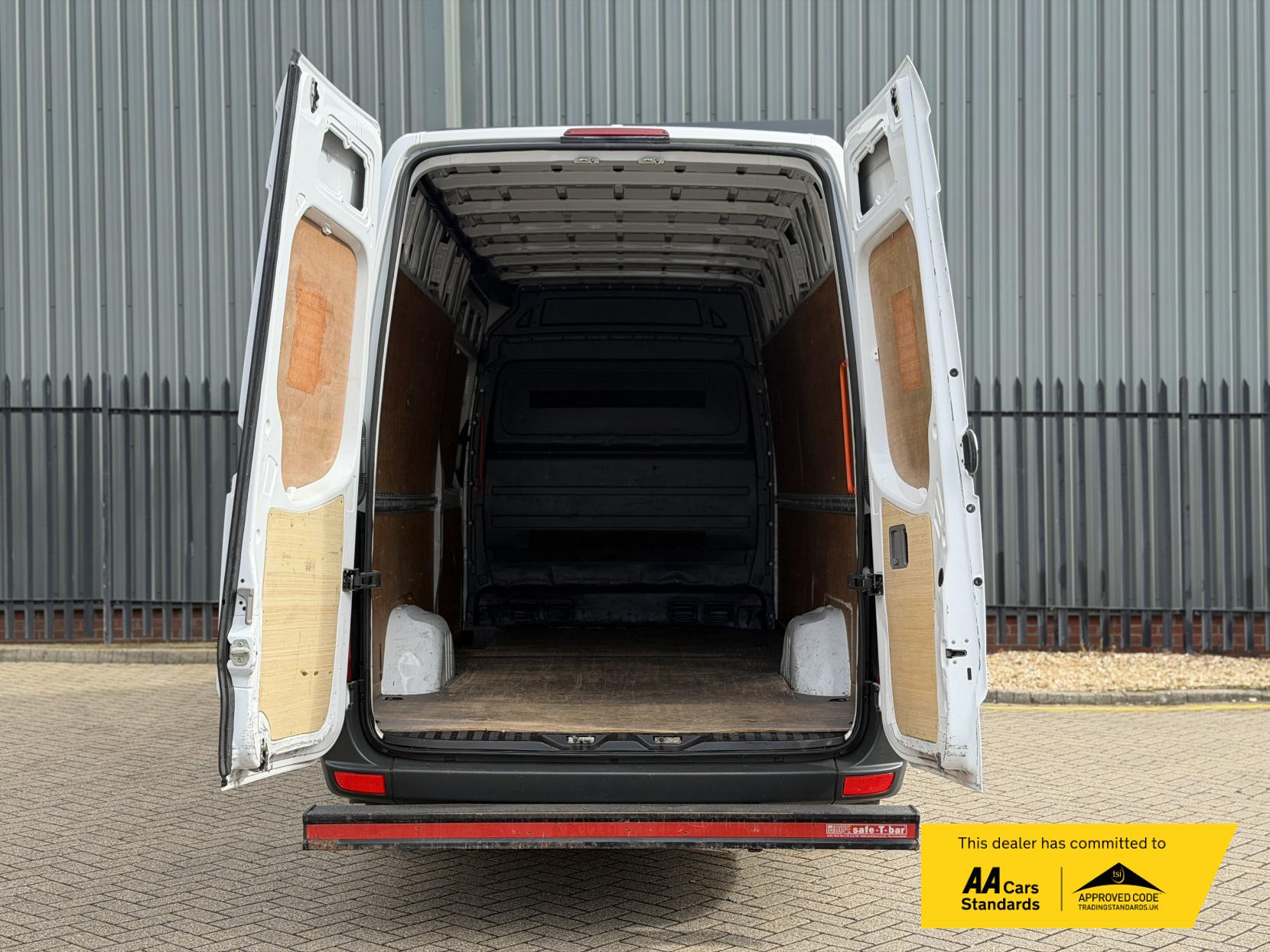 Mercedes-Benz Sprinter 2.1 314 CDi Panel Van 5dr Diesel Manual RWD L3 H3 (218 g/km, 140 bhp)