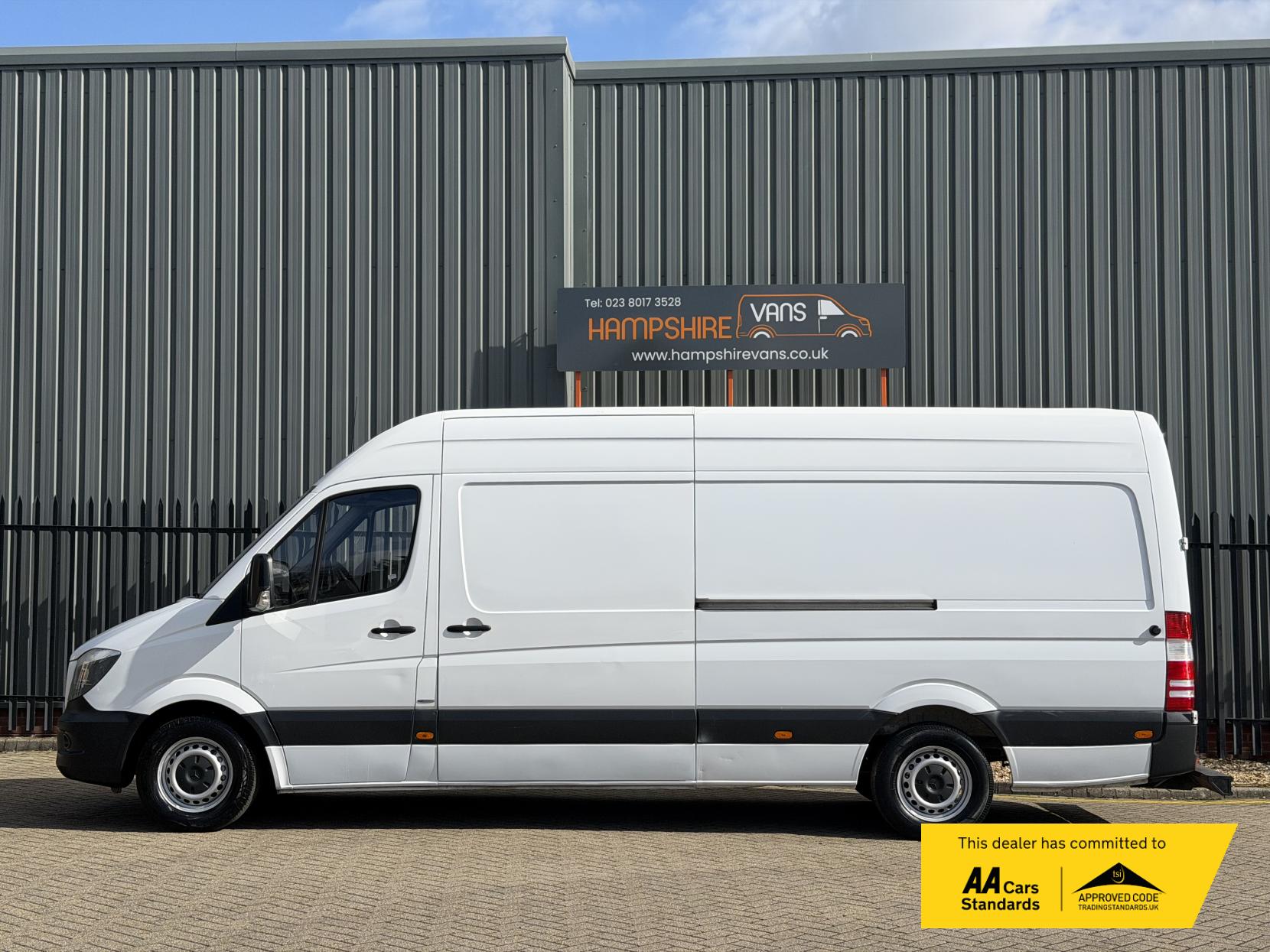 Mercedes-Benz Sprinter 2.1 314 CDi Panel Van 5dr Diesel Manual RWD L3 H3 (218 g/km, 140 bhp)