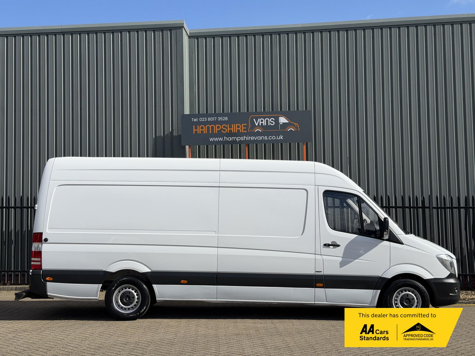 Mercedes-Benz Sprinter 2.1 314 CDi Panel Van 5dr Diesel Manual RWD L3 H3 (218 g/km, 140 bhp)
