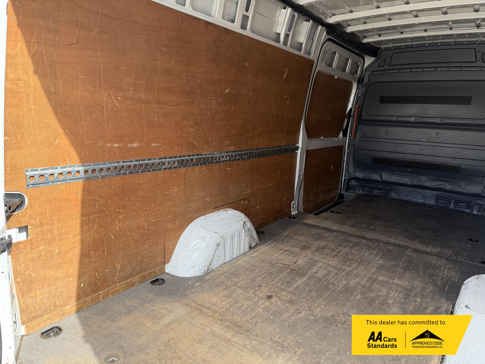 Mercedes-Benz Sprinter 2.1 314 CDi Panel Van 5dr Diesel Manual RWD L3 H3 (218 g/km, 140 bhp)