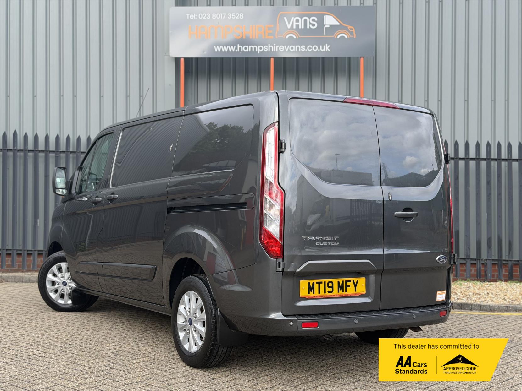 2019 Ford Transit Custom 2.0 280 EcoBlue Limited Panel Van 5dr Diesel Auto L1 H1 Euro 6 (s/s) (170 ps) - Thumbnail 4