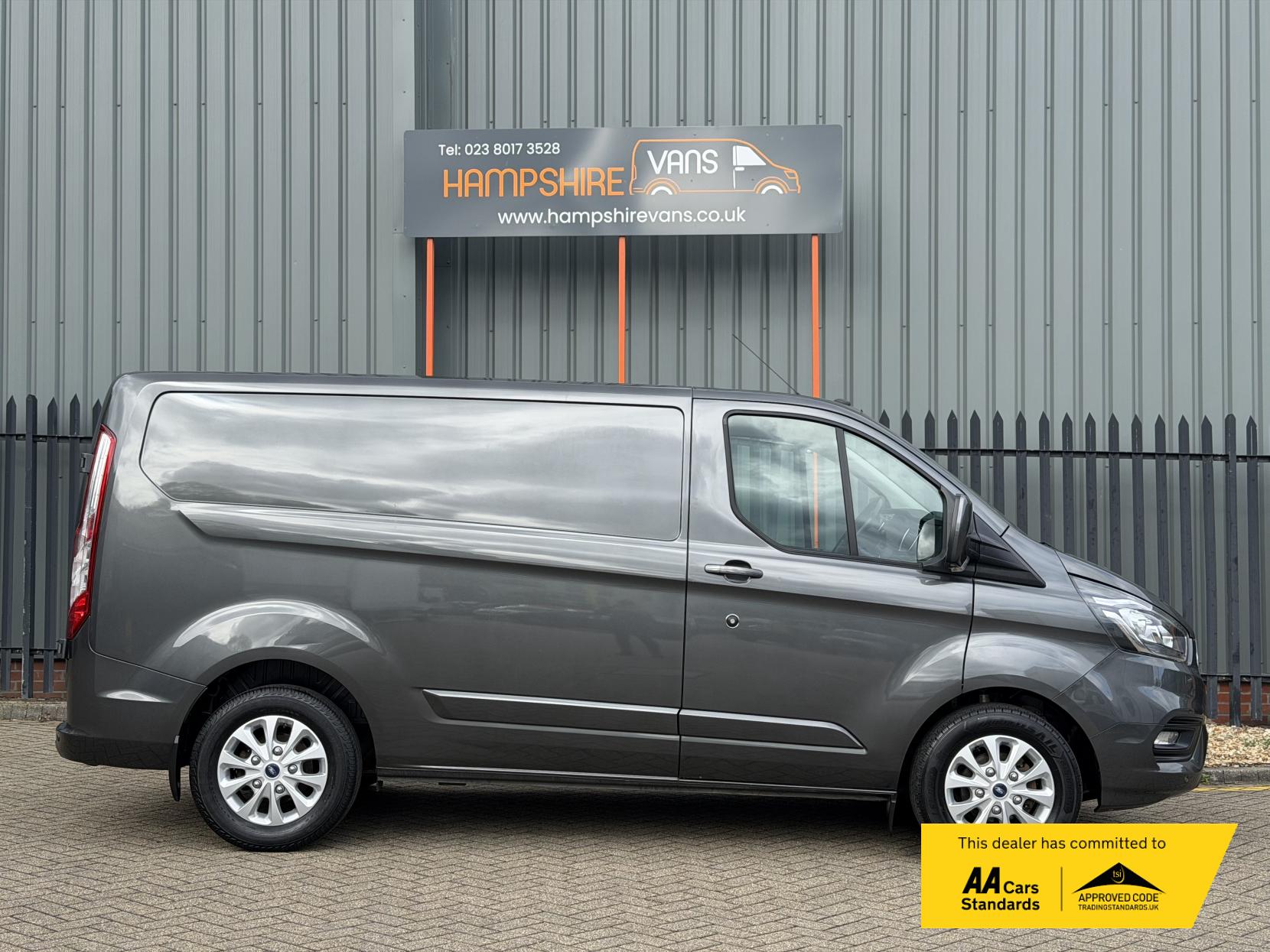 2019 Ford Transit Custom 2.0 280 EcoBlue Limited Panel Van 5dr Diesel Auto L1 H1 Euro 6 (s/s) (170 ps) - Thumbnail 5