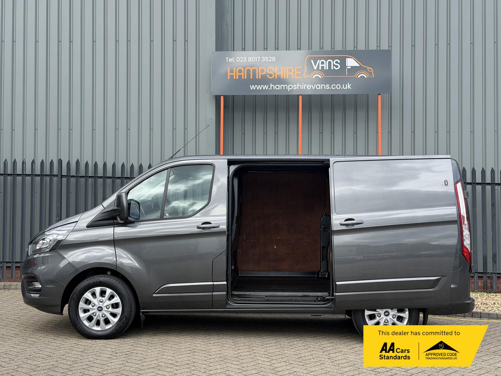 2019 Ford Transit Custom 2.0 280 EcoBlue Limited Panel Van 5dr Diesel Auto L1 H1 Euro 6 (s/s) (170 ps) - Thumbnail 7