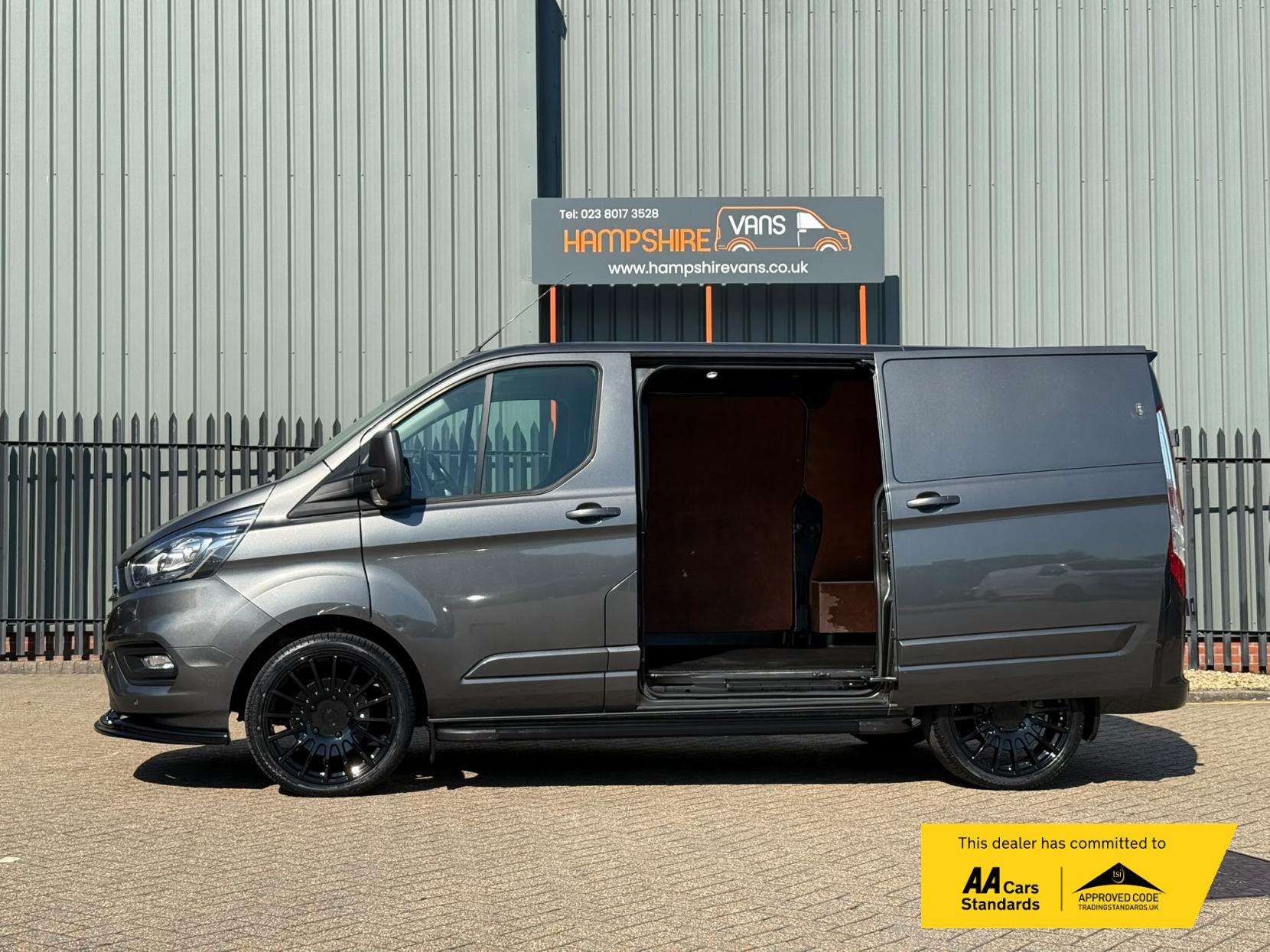 2019 Ford Transit Custom 2.0 280 EcoBlue Limited Panel Van 5dr Diesel Auto L1 H1 Euro 6 (s/s) (170 ps) - Thumbnail 7