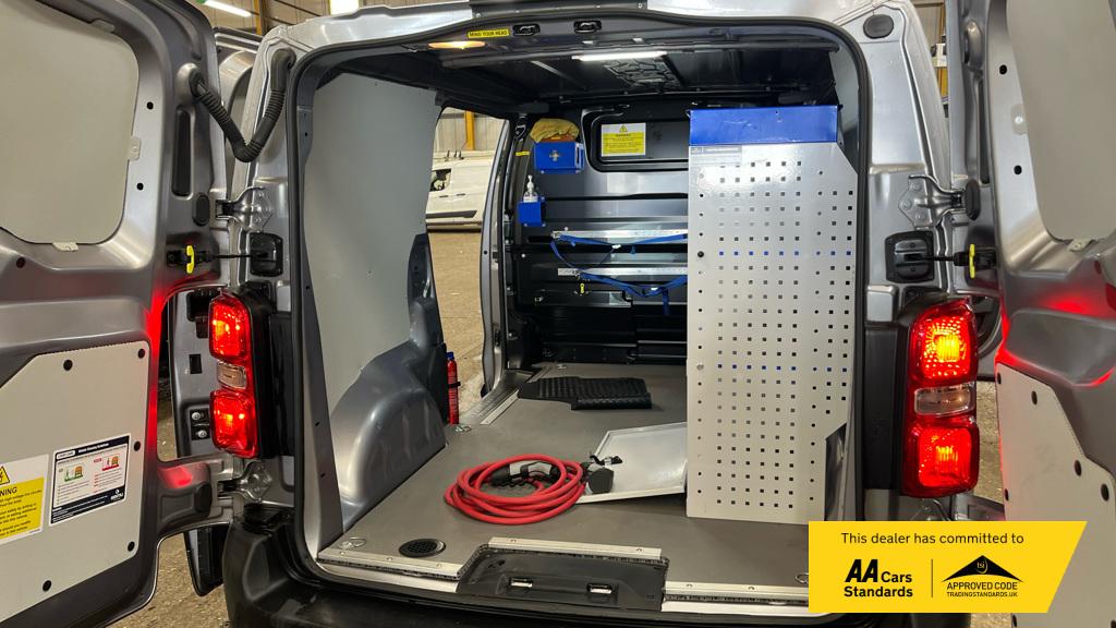 2023 Vauxhall Vivaro Electric 3100 75kWh Prime Panel Van 6dr Electric Auto L1 H1 (7.4kW Charger) (136 ps) - Thumbnail 7