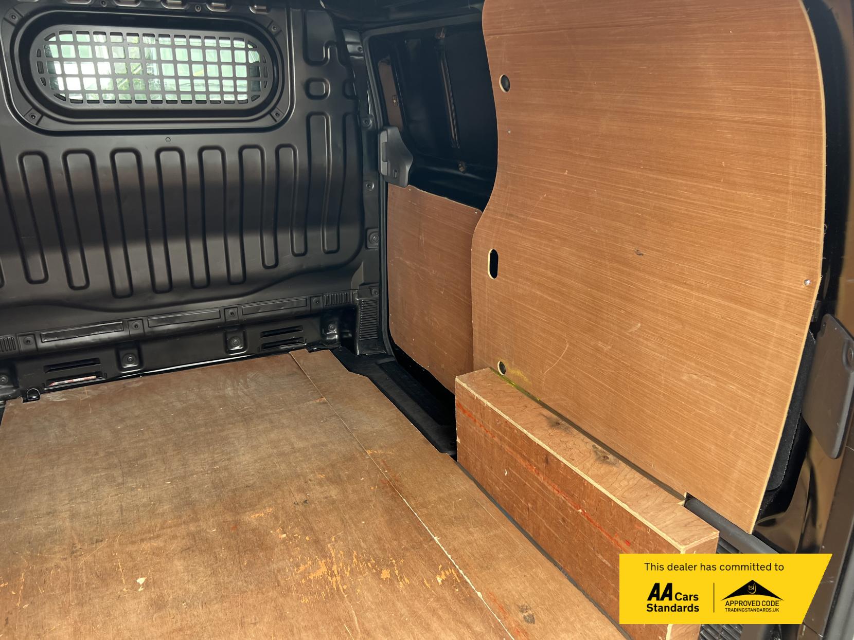 Nissan e-NV200 Acenta Panel Van 5dr Electric Auto SWB (109 ps)