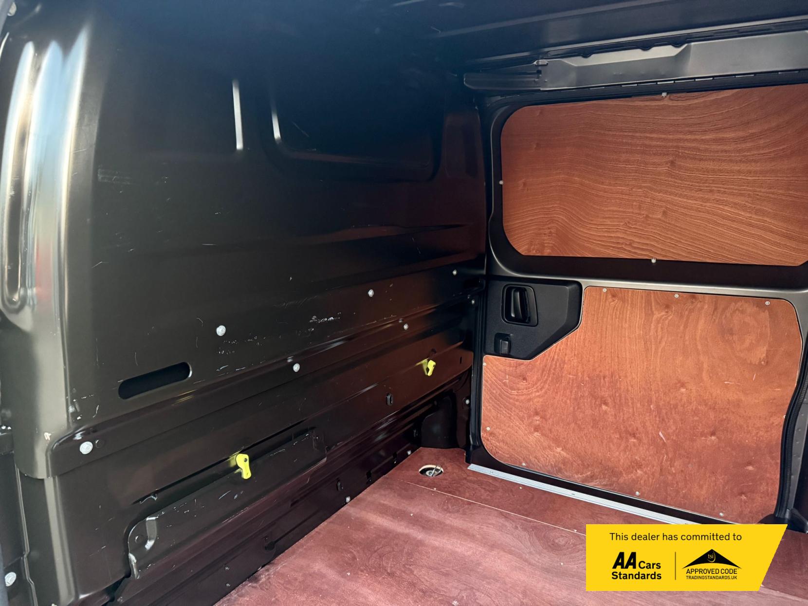 Citroen Dispatch 2.0 BlueHDi 1400 Driver M Panel Van 6dr Diesel Manual FWD 2 Euro 6 (s/s) (120 ps)