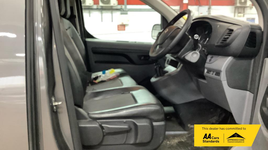 Citroen Dispatch 2.0 BlueHDi 1400 Driver M Panel Van 6dr Diesel Manual FWD 2 Euro 6 (s/s) (120 ps)