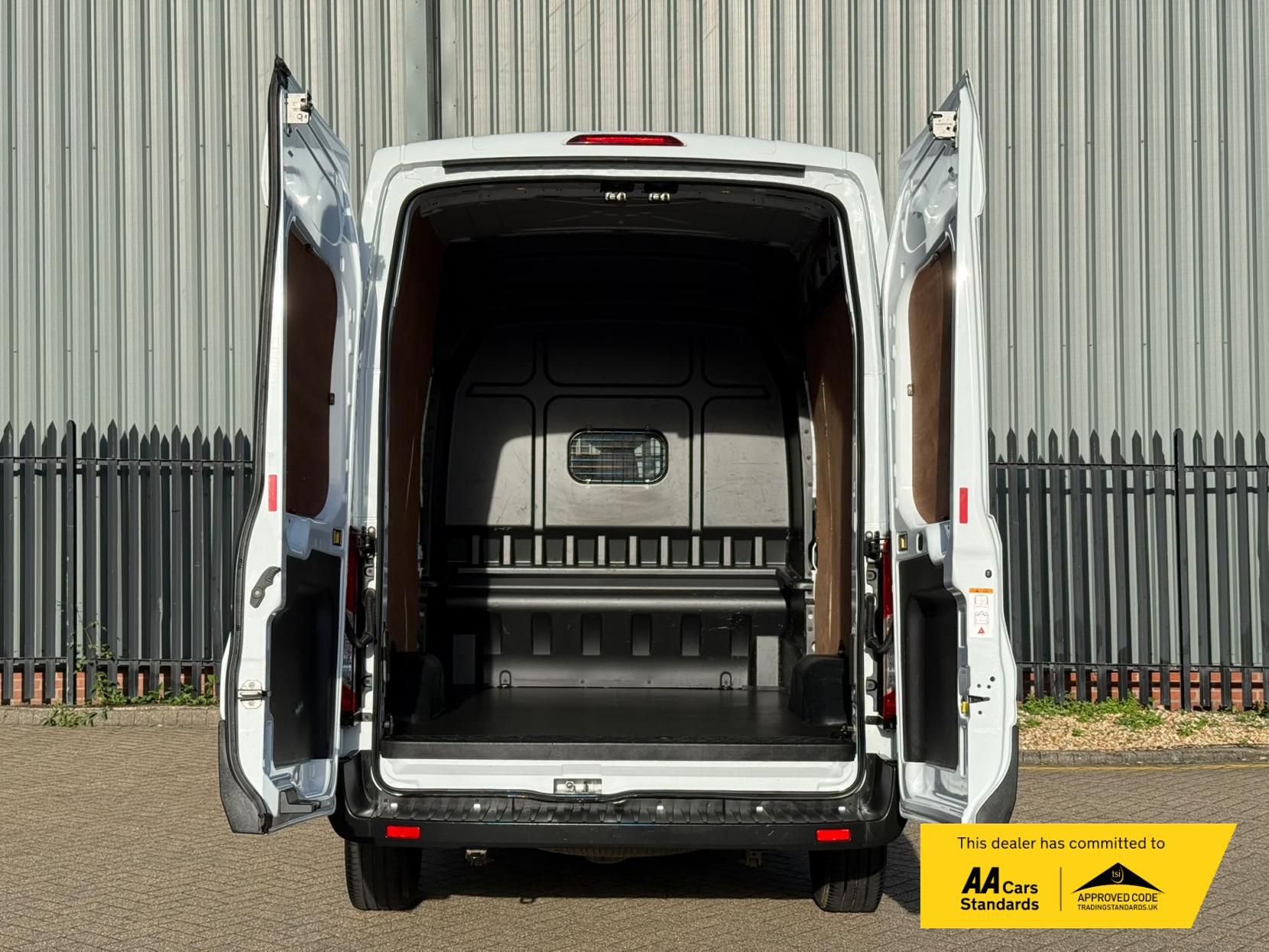 2023 Ford Transit 2.0 350 EcoBlue Leader Crew Van Double Cab 6dr Diesel Manual RWD L3 H3 Euro 6 (s/s) (130 ps) - Thumbnail 14