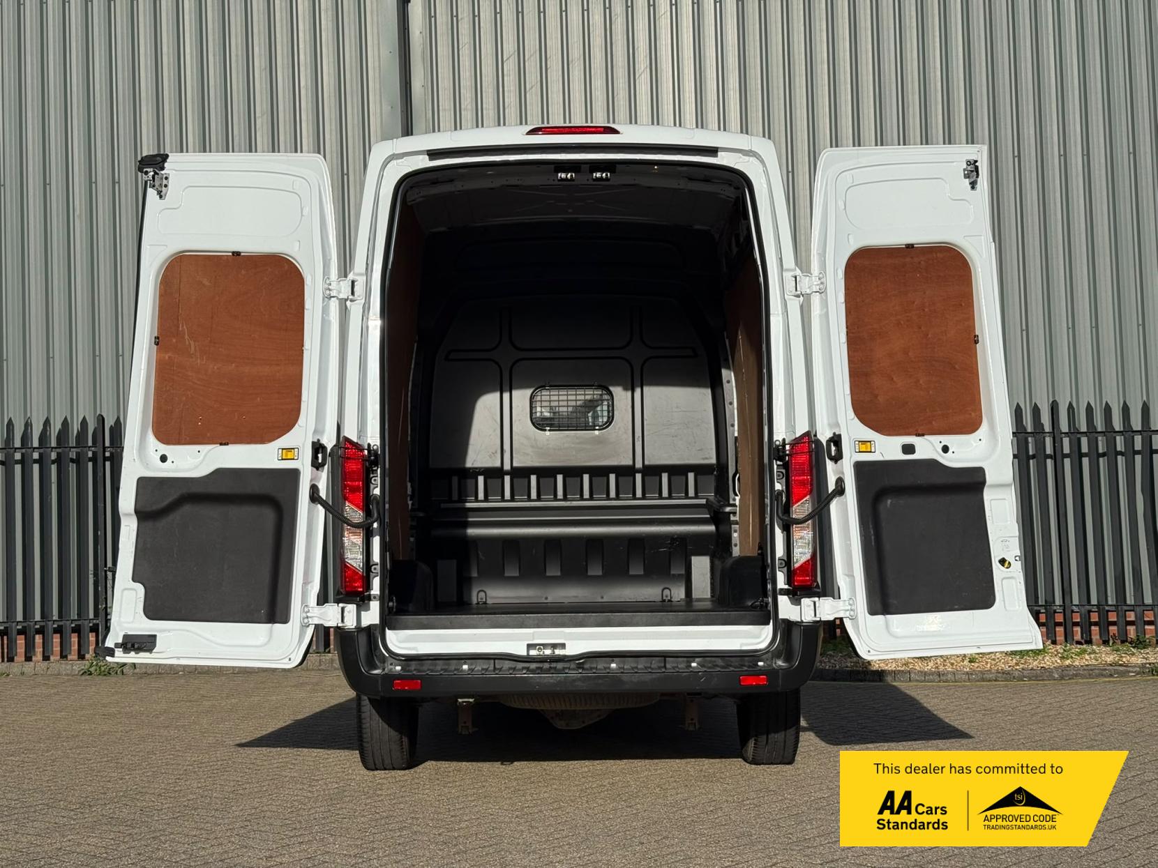 2023 Ford Transit 2.0 350 EcoBlue Leader Crew Van Double Cab 6dr Diesel Manual RWD L3 H3 Euro 6 (s/s) (130 ps) - Thumbnail 15