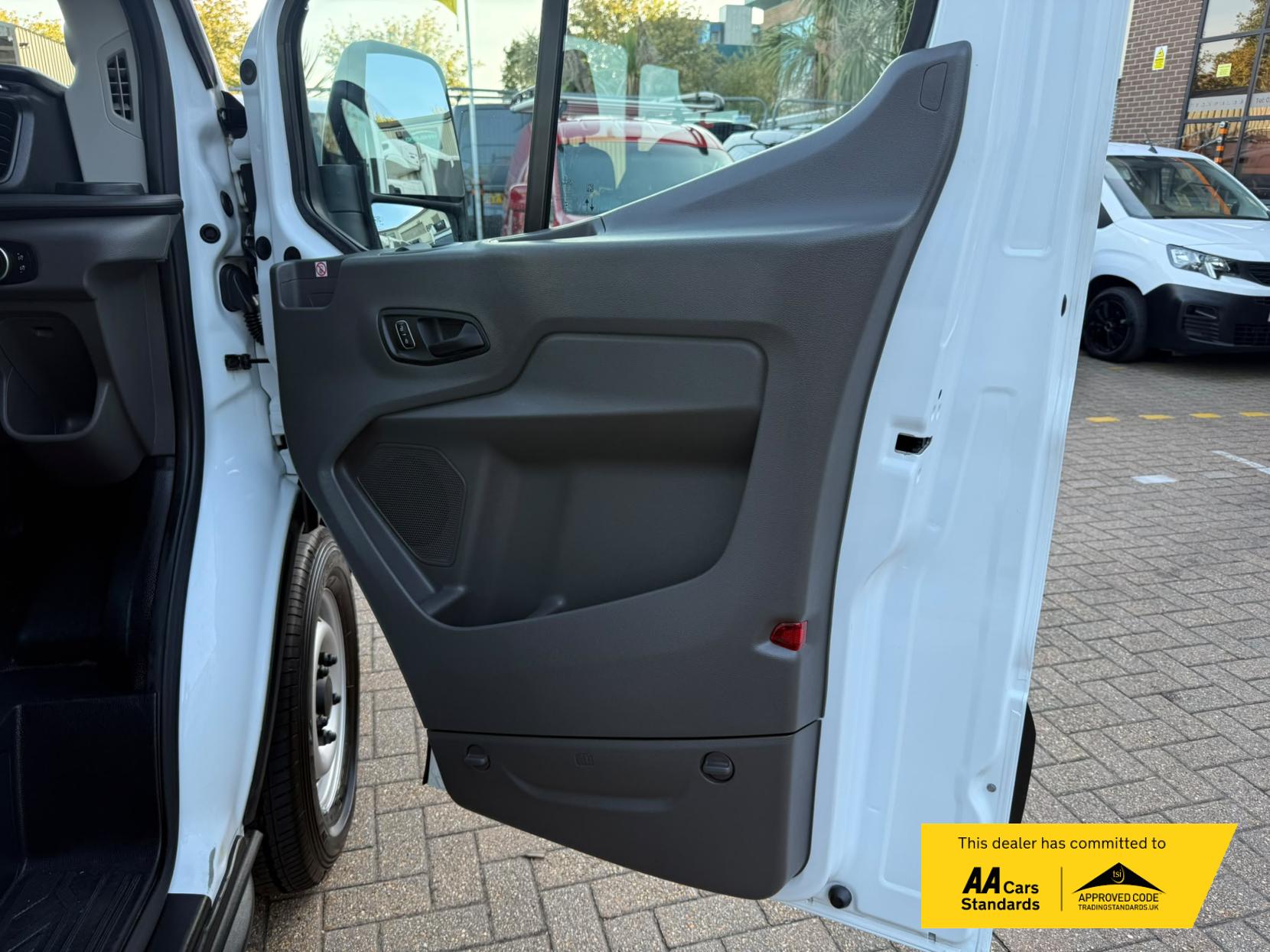 2023 Ford Transit 2.0 350 EcoBlue Leader Crew Van Double Cab 6dr Diesel Manual RWD L3 H3 Euro 6 (s/s) (130 ps) - Thumbnail 55