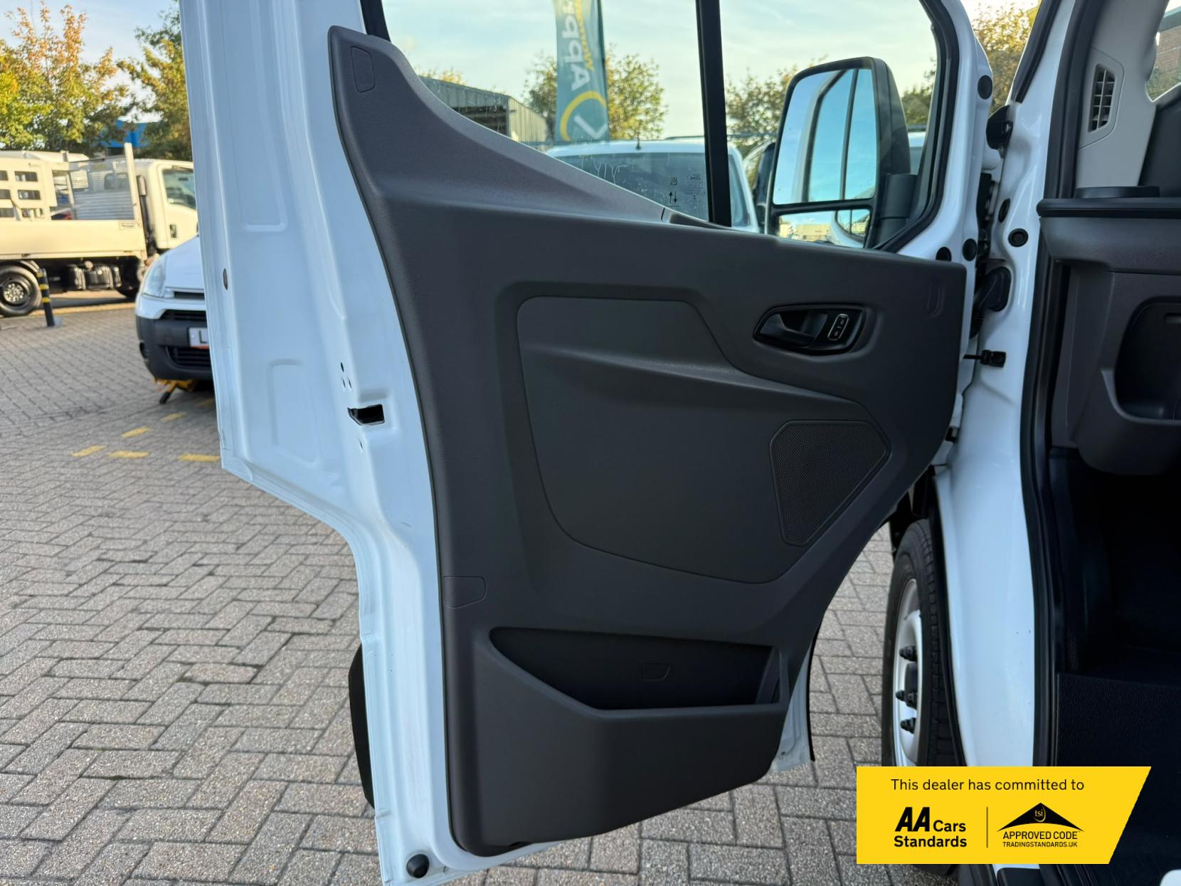 2023 Ford Transit 2.0 350 EcoBlue Leader Crew Van Double Cab 6dr Diesel Manual RWD L3 H3 Euro 6 (s/s) (130 ps) - Thumbnail 24