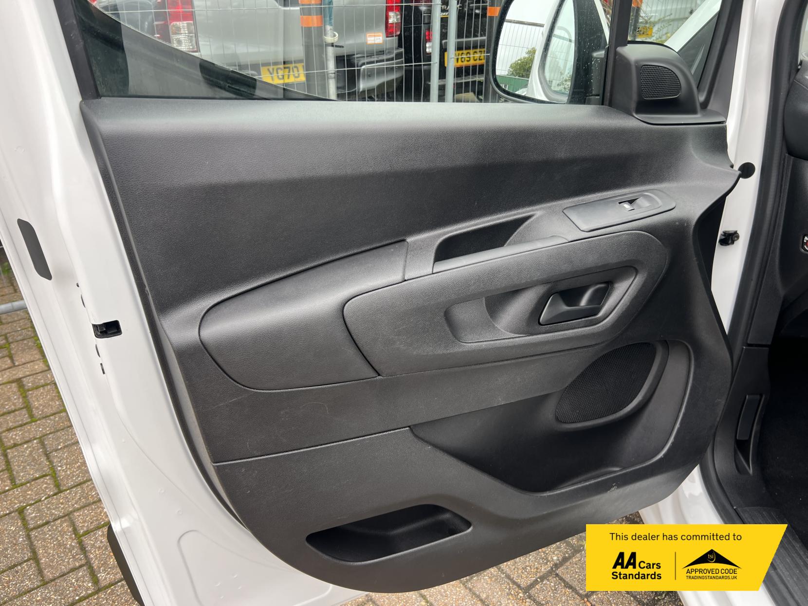 Vauxhall Combo 1.5 Turbo D 2300 Sportive Panel Van 4dr Diesel Manual L1 H1 Euro 6 (100 ps)
