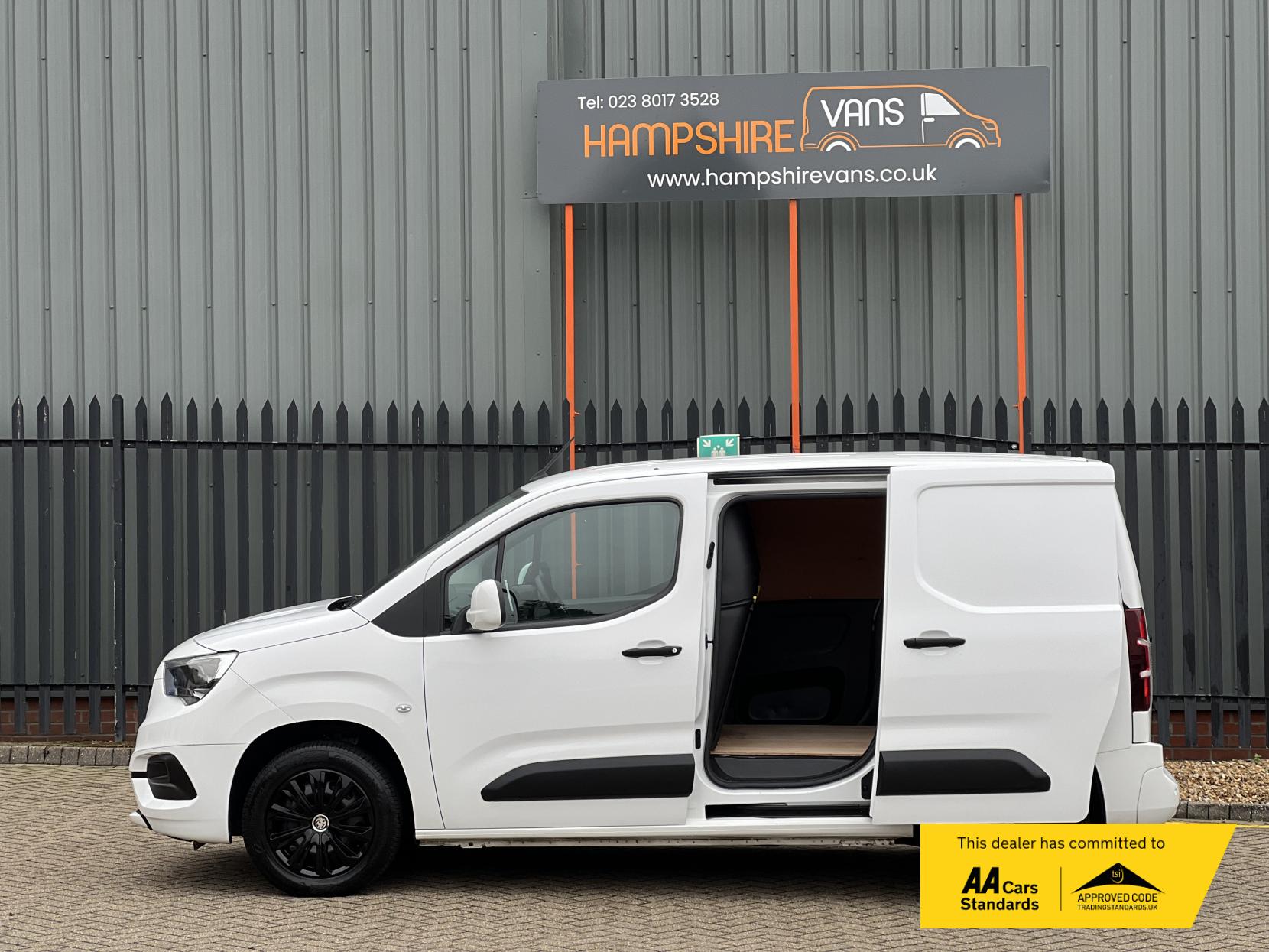 Vauxhall Combo 1.5 Turbo D 2300 Sportive Panel Van 4dr Diesel Manual L1 H1 Euro 6 (100 ps)