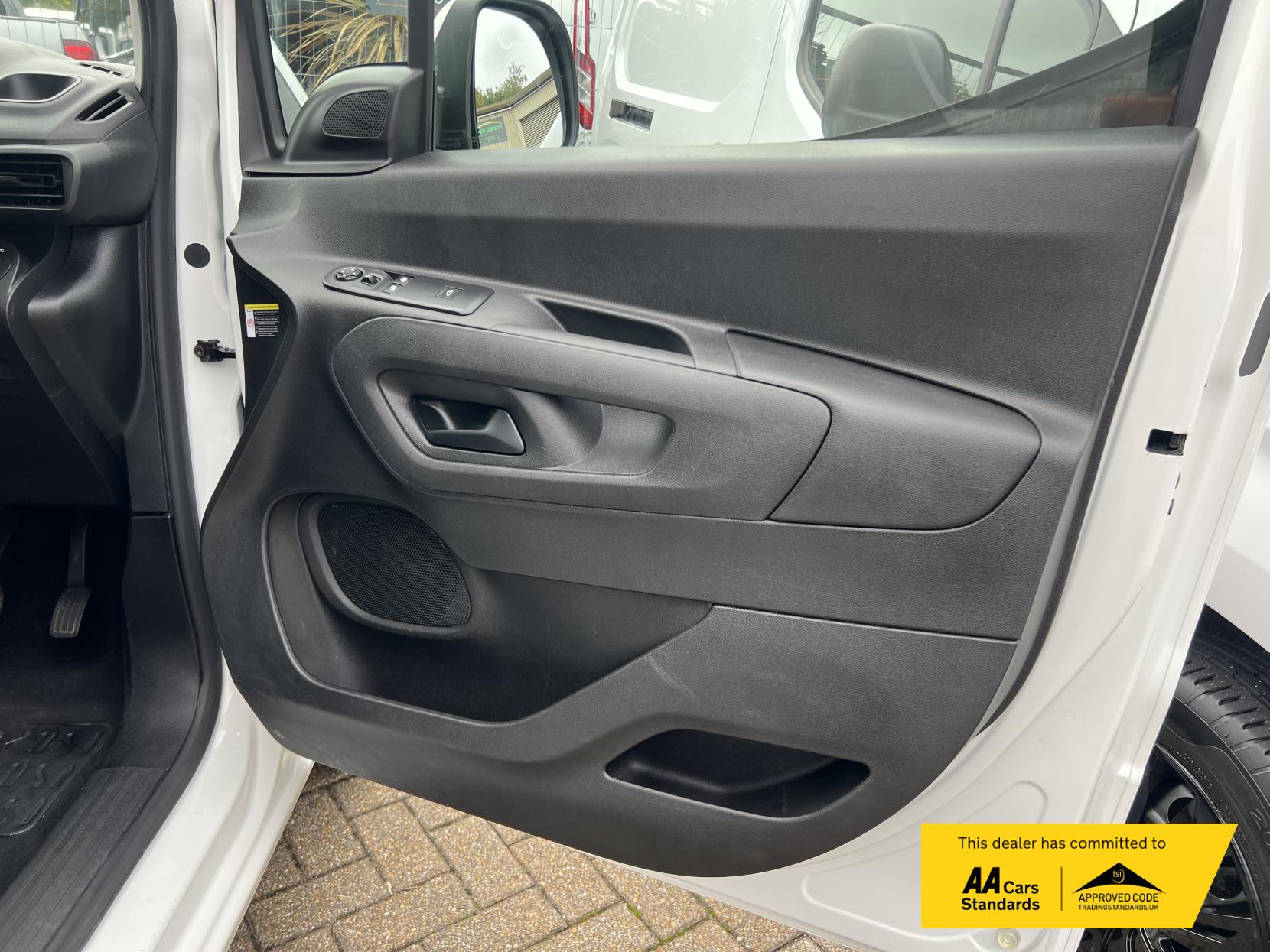 Vauxhall Combo 1.5 Turbo D 2300 Sportive Panel Van 4dr Diesel Manual L1 H1 Euro 6 (100 ps)