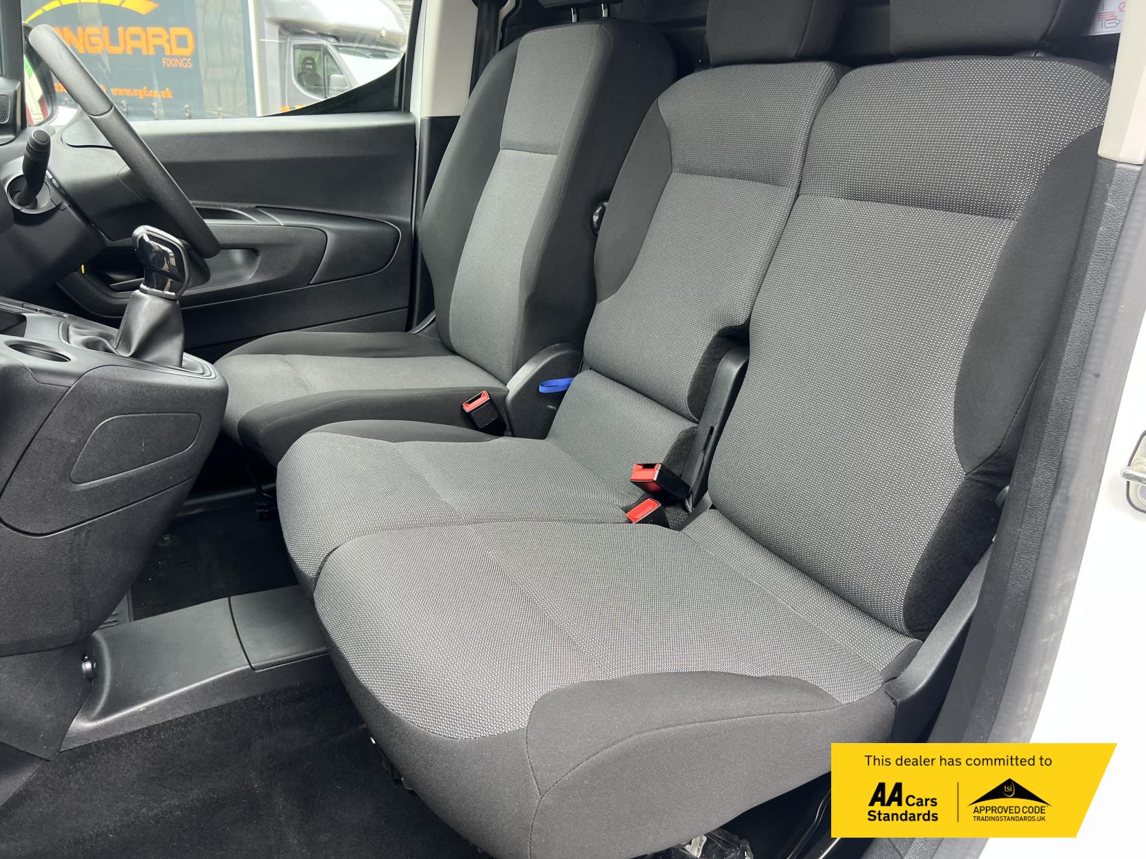 Vauxhall Combo 1.5 Turbo D 2300 Sportive Panel Van 4dr Diesel Manual L1 H1 Euro 6 (100 ps)