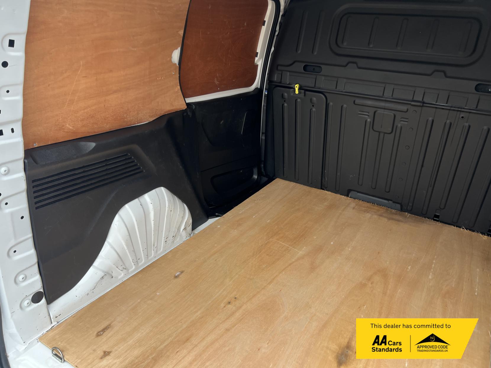 Vauxhall Combo 1.5 Turbo D 2300 Sportive Panel Van 4dr Diesel Manual L1 H1 Euro 6 (100 ps)