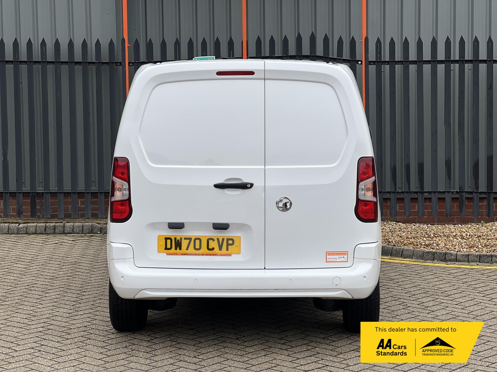 Vauxhall Combo 1.5 Turbo D 2300 Sportive Panel Van 4dr Diesel Manual L1 H1 Euro 6 (100 ps)