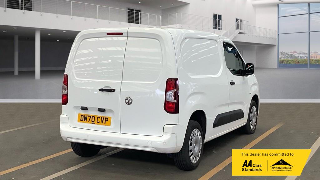 Vauxhall Combo 1.5 Turbo D 2300 Sportive Panel Van 4dr Diesel Manual L1 H1 Euro 6 (100 ps)