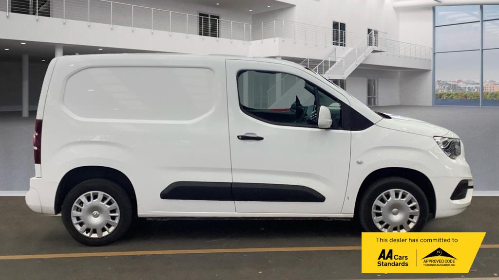 Vauxhall Combo 1.5 Turbo D 2300 Sportive Panel Van 4dr Diesel Manual L1 H1 Euro 6 (100 ps)