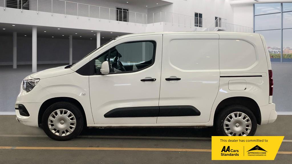 Vauxhall Combo 1.5 Turbo D 2300 Sportive Panel Van 4dr Diesel Manual L1 H1 Euro 6 (100 ps)