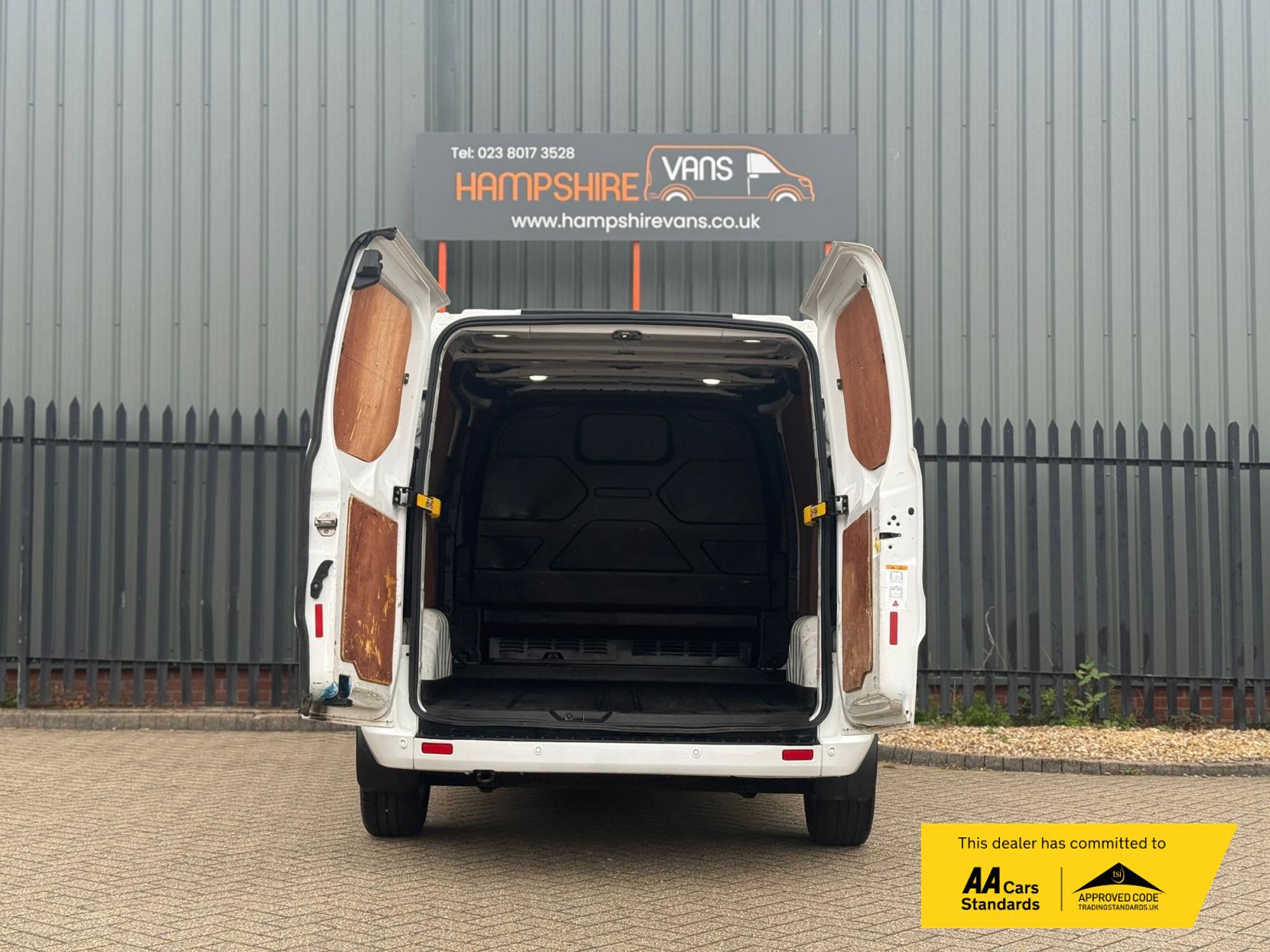 Ford Transit Custom 2.0 300 EcoBlue Limited Panel Van 5dr Diesel Manual L1 H1 Euro 6 (s/s) (130 ps)