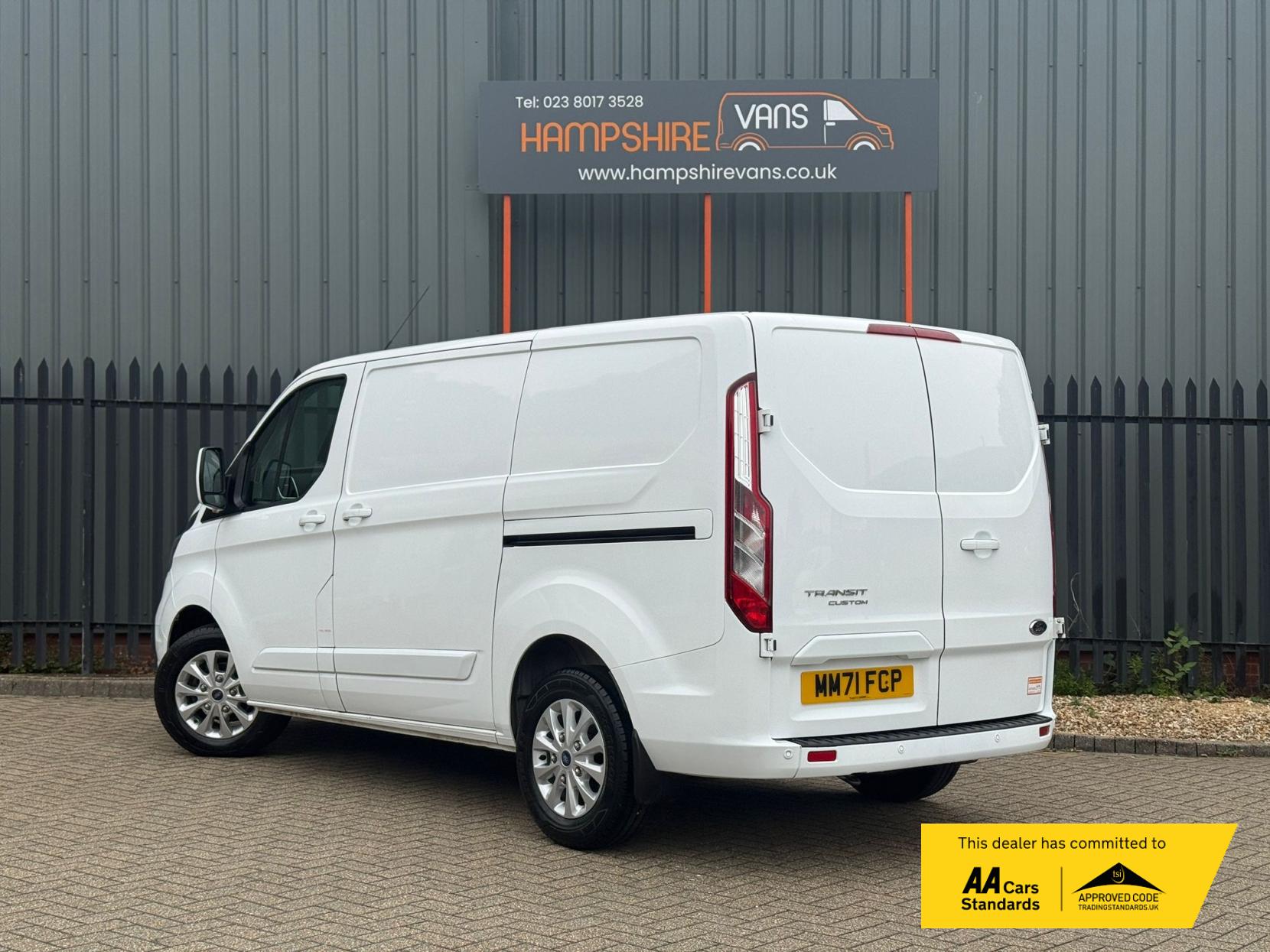 Ford Transit Custom 2.0 300 EcoBlue Limited Panel Van 5dr Diesel Manual L1 H1 Euro 6 (s/s) (130 ps)