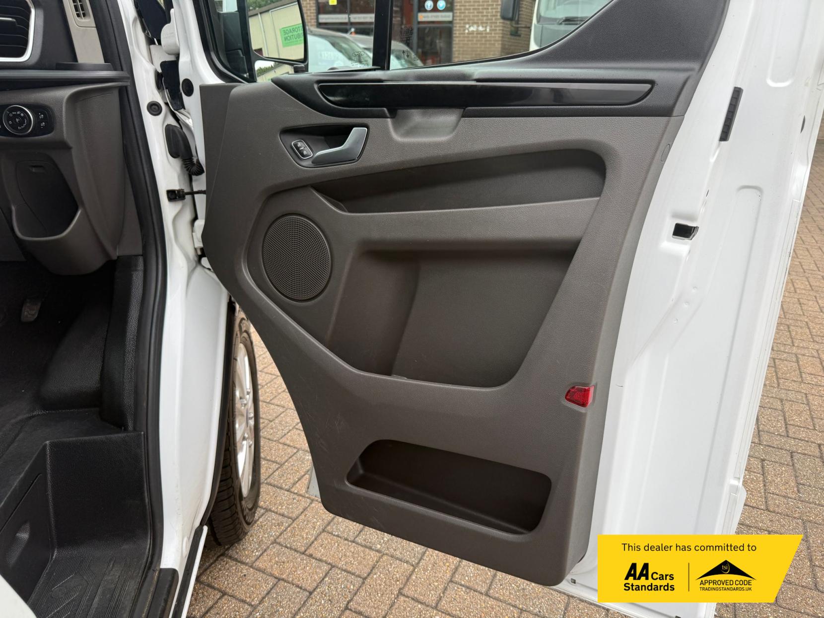 Ford Transit Custom 2.0 300 EcoBlue Limited Panel Van 5dr Diesel Manual L1 H1 Euro 6 (s/s) (130 ps)