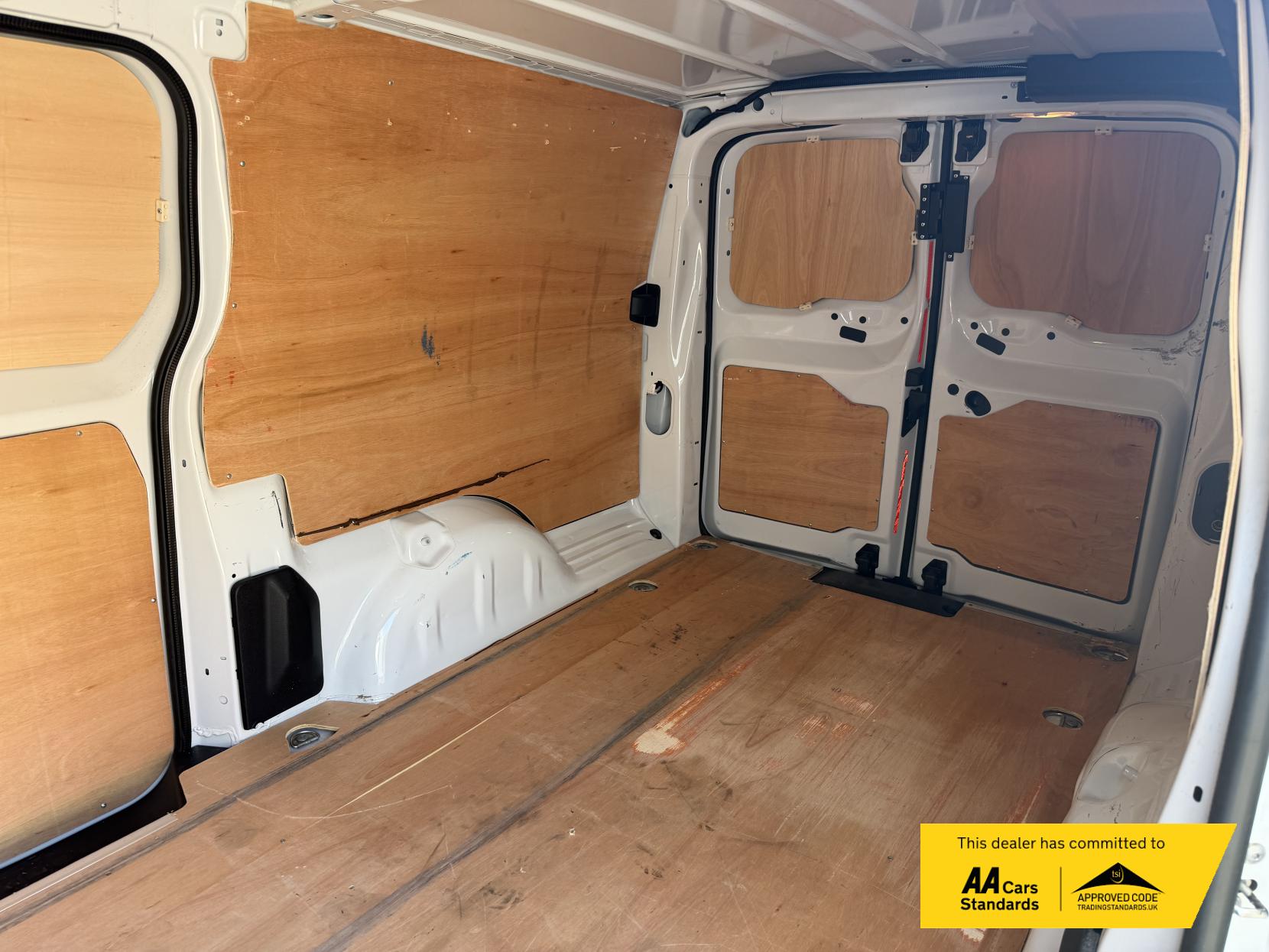 2023 Peugeot Expert 1.5 BlueHDi 1000 Asphalt Premium + Long Panel Van 6dr Diesel Manual LWB Euro 6 (s/s) (100 bhp) - Thumbnail 17