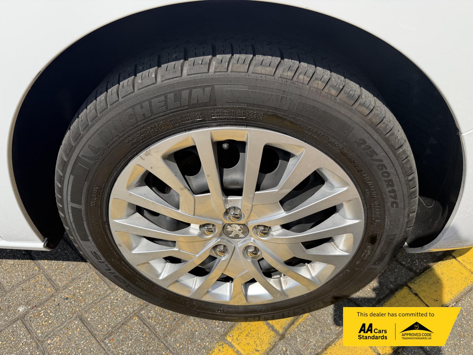 2023 Peugeot Expert 1.5 BlueHDi 1000 Asphalt Premium + Long Panel Van 6dr Diesel Manual LWB Euro 6 (s/s) (100 bhp) - Thumbnail 39