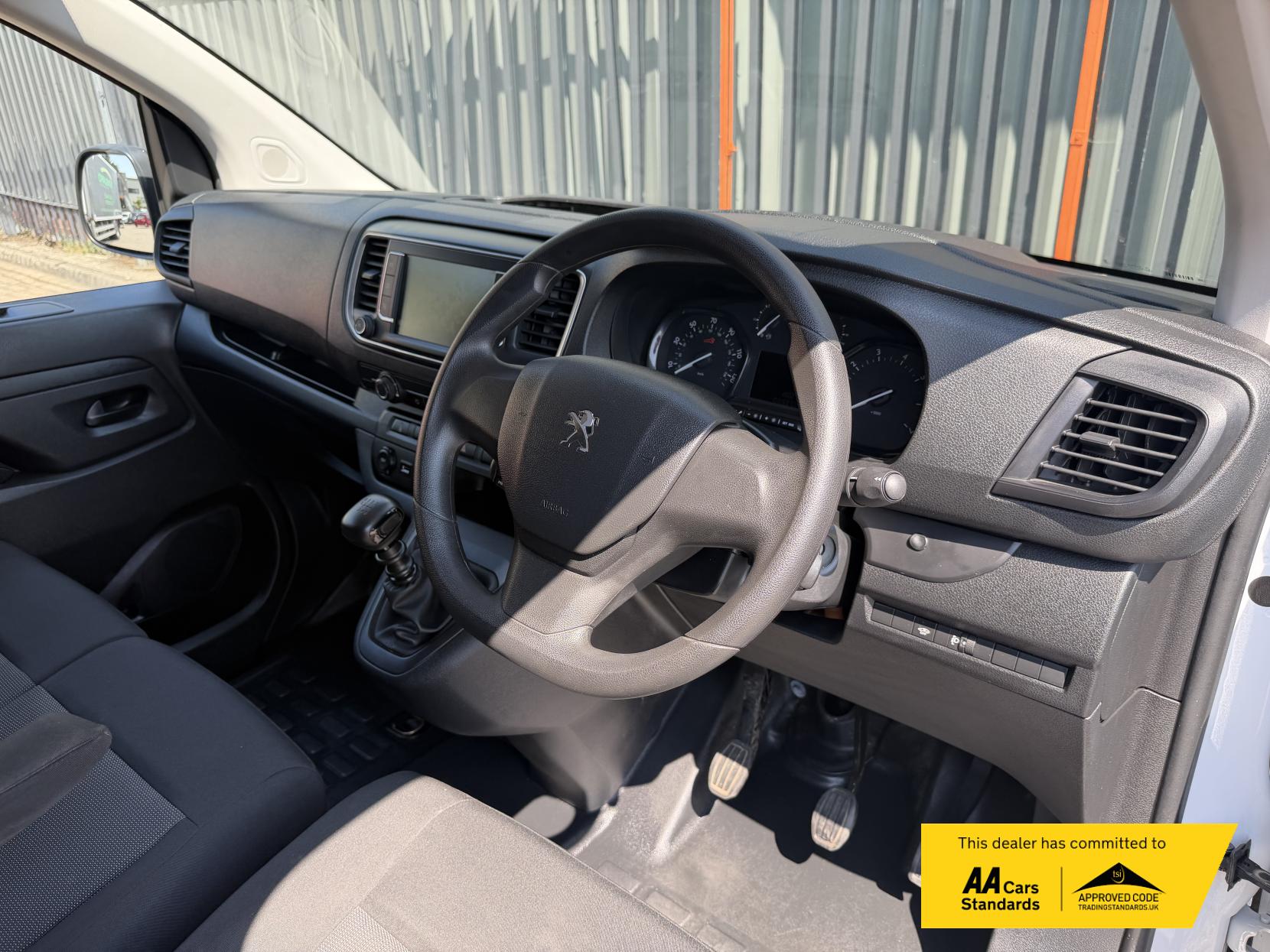 2023 Peugeot Expert 1.5 BlueHDi 1000 Asphalt Premium + Long Panel Van 6dr Diesel Manual LWB Euro 6 (s/s) (100 bhp) - Thumbnail 36