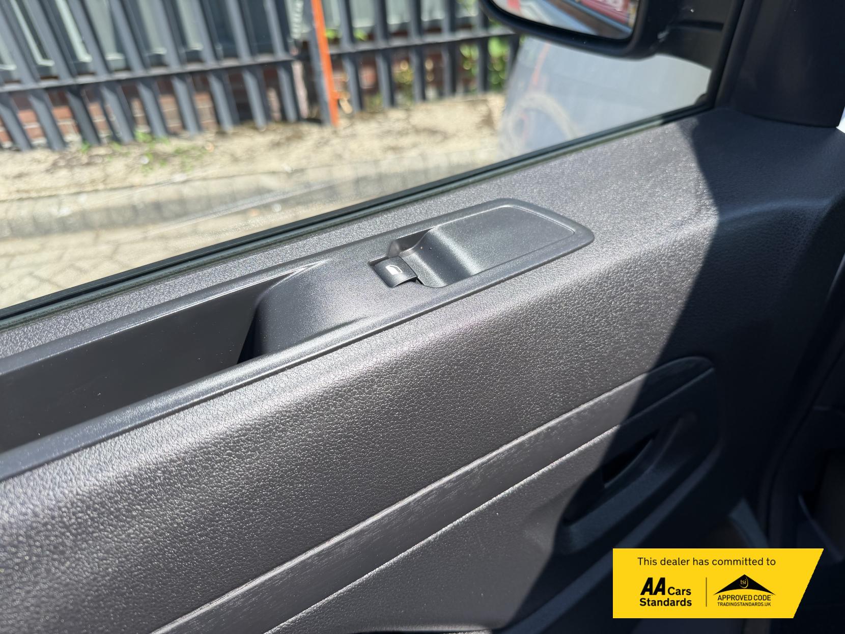 2023 Peugeot Expert 1.5 BlueHDi 1000 Asphalt Premium + Long Panel Van 6dr Diesel Manual LWB Euro 6 (s/s) (100 bhp) - Thumbnail 25