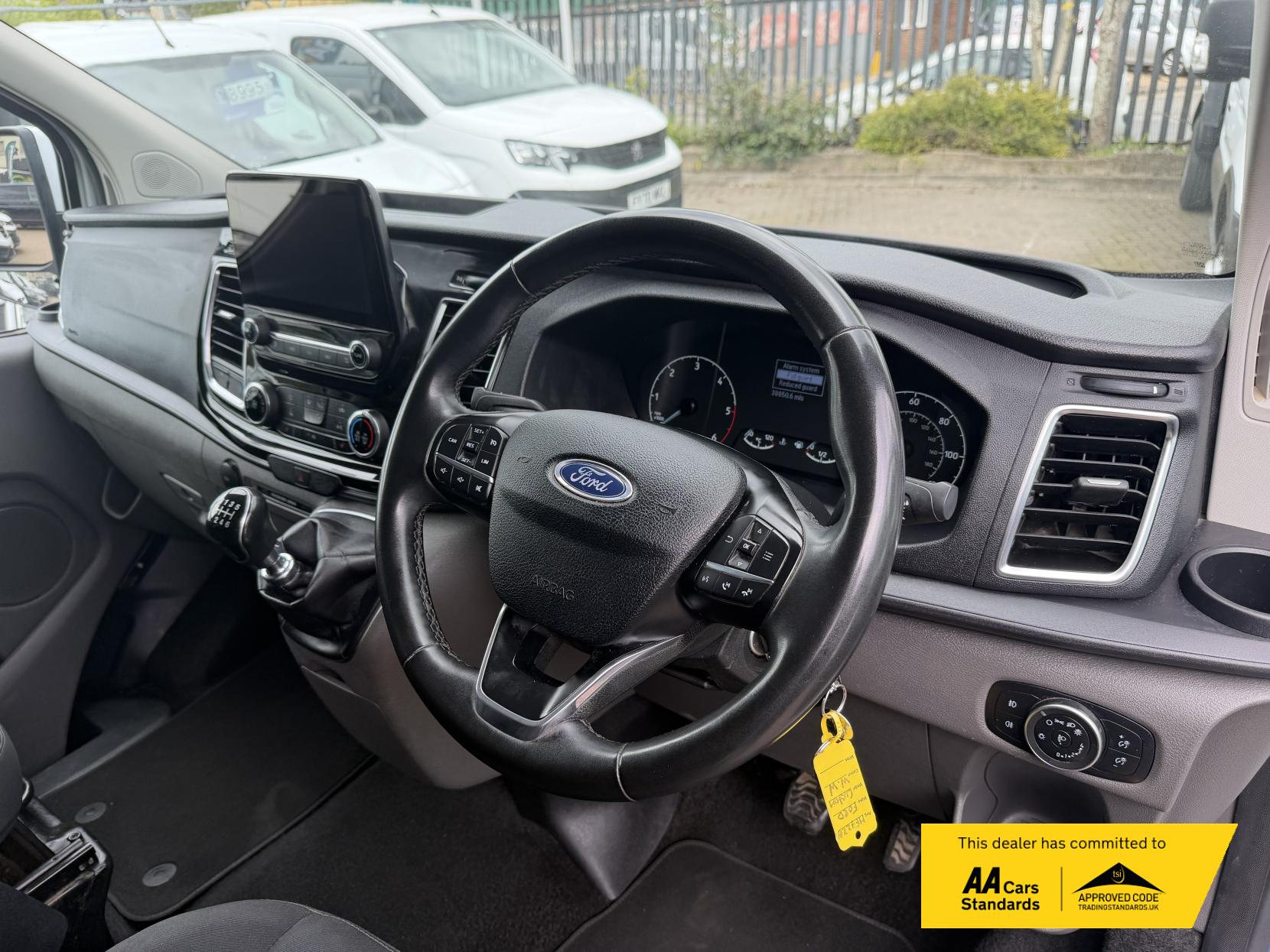 2022 Ford Transit Custom 2.0 300 EcoBlue Limited Crew Van Double Cab 5dr Diesel Manual L2 H1 Euro 6 (s/s) (130 ps) - Thumbnail 41