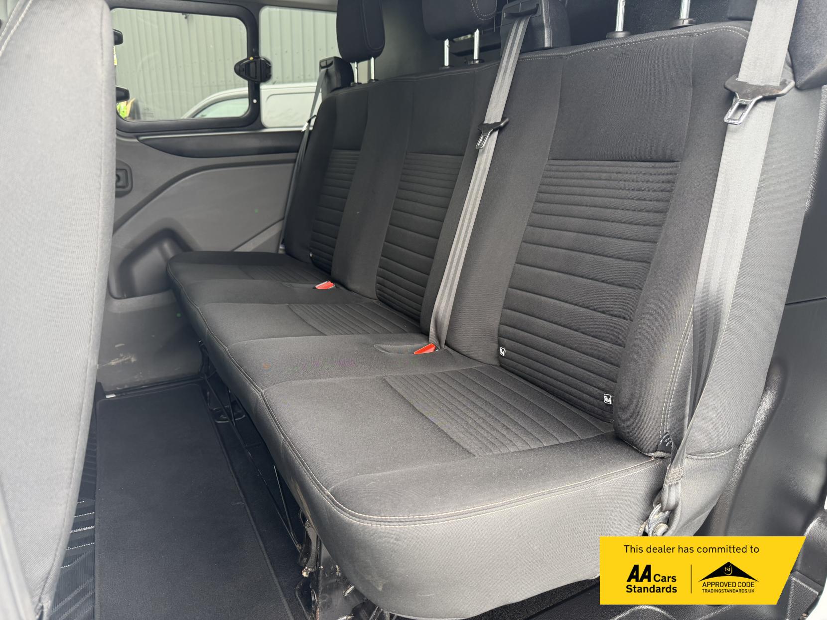 2022 Ford Transit Custom 2.0 300 EcoBlue Limited Crew Van Double Cab 5dr Diesel Manual L2 H1 Euro 6 (s/s) (130 ps) - Thumbnail 12