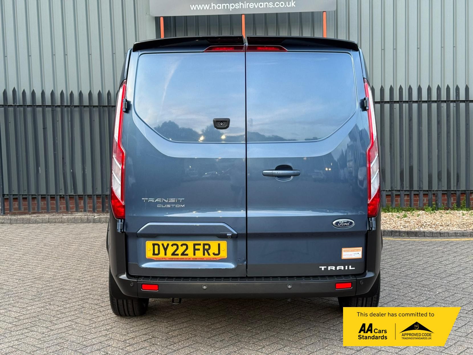 2022 Ford Transit Custom 2.0 300 EcoBlue Trail Panel Van 5dr Diesel Manual L1 H1 Euro 6 (s/s) (170 ps) - Thumbnail 19