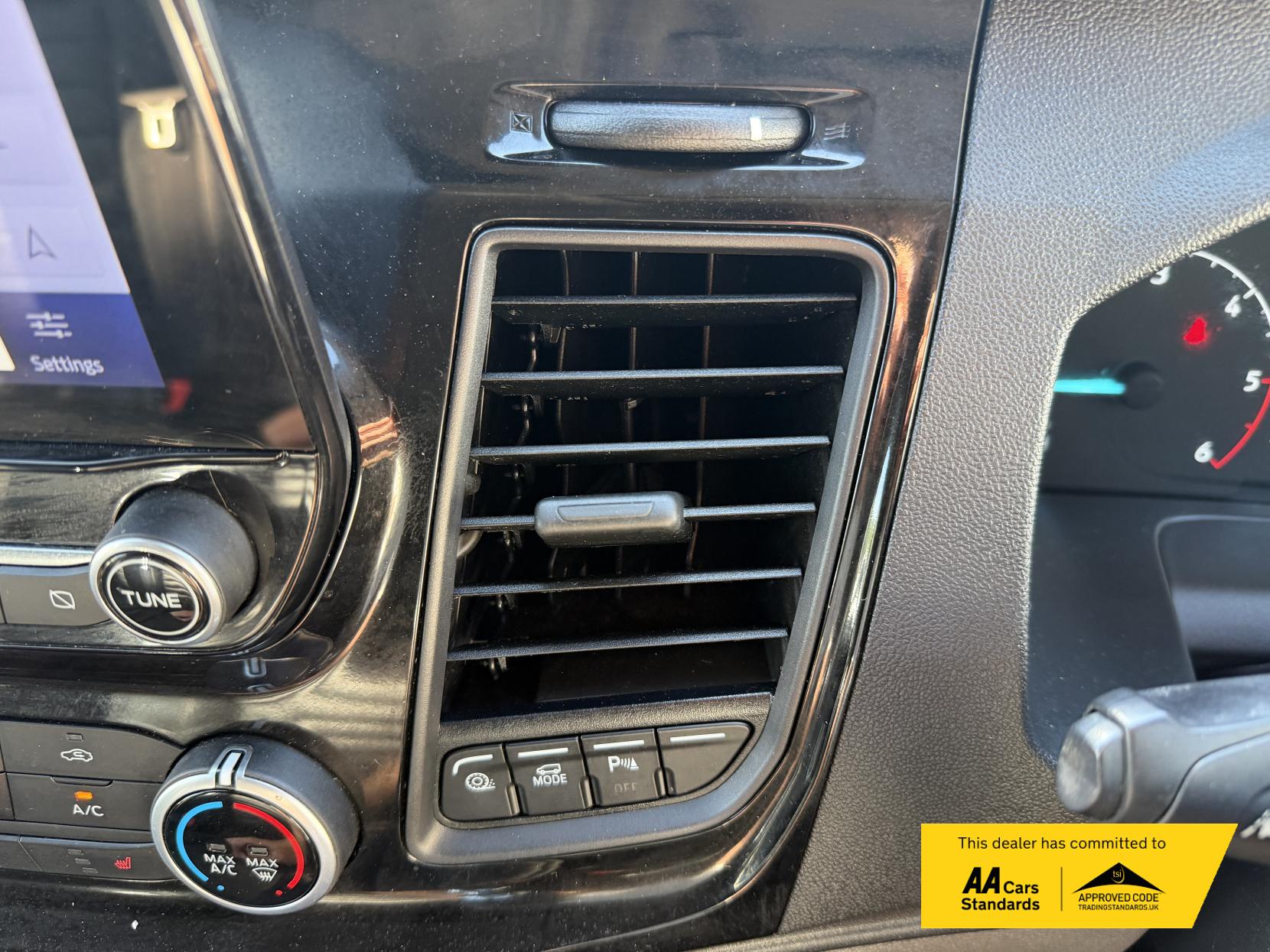 2022 Ford Transit Custom 2.0 300 EcoBlue Trail Panel Van 5dr Diesel Manual L1 H1 Euro 6 (s/s) (170 ps) - Thumbnail 35
