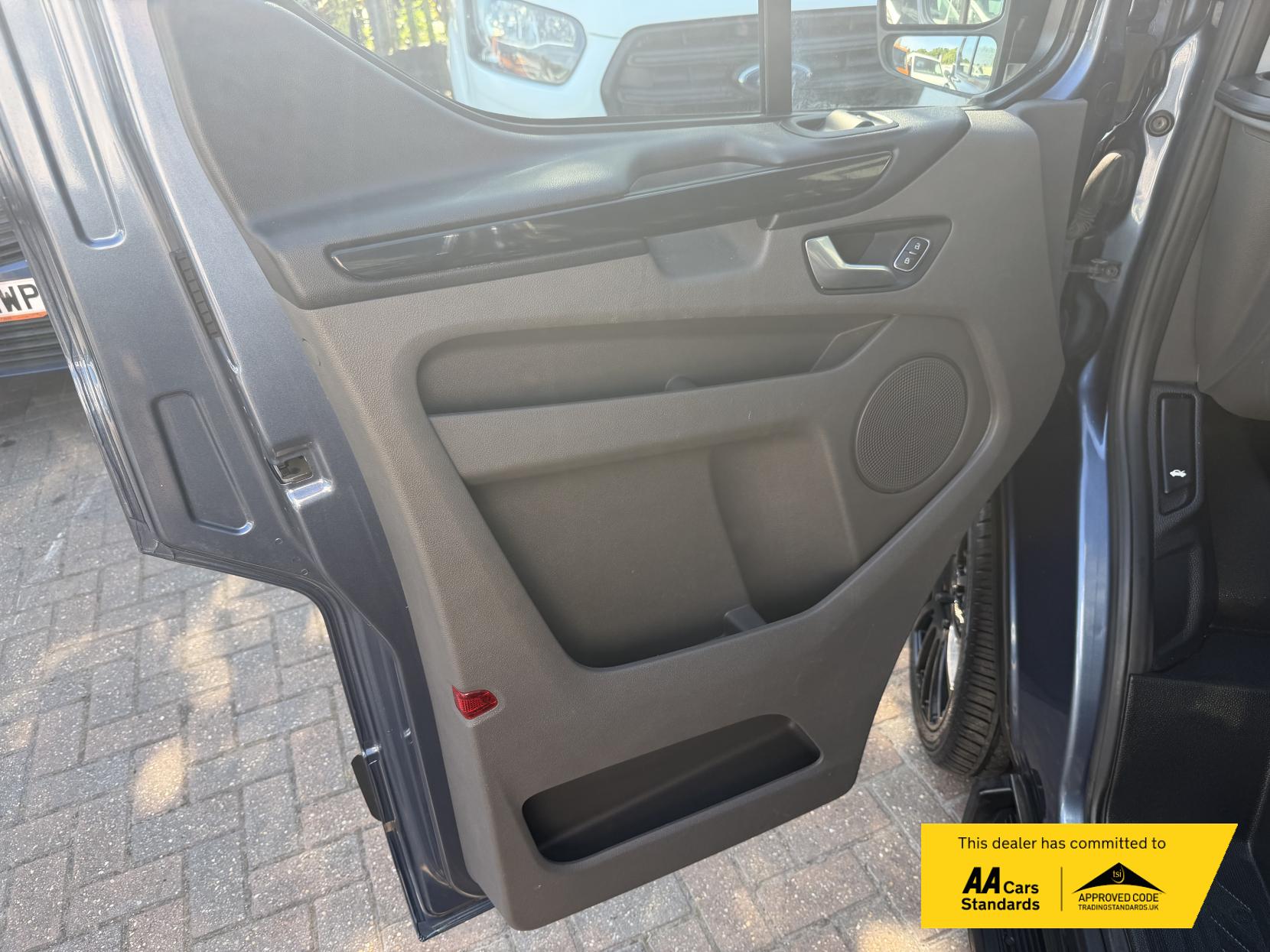 2022 Ford Transit Custom 2.0 300 EcoBlue Trail Panel Van 5dr Diesel Manual L1 H1 Euro 6 (s/s) (170 ps) - Thumbnail 26