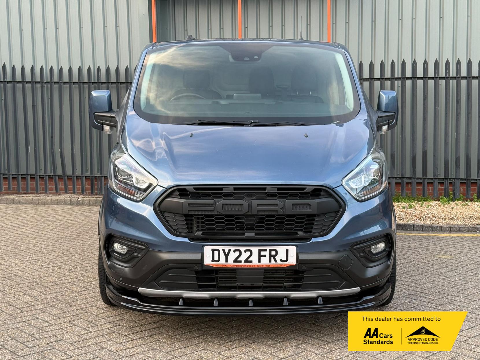 2022 Ford Transit Custom 2.0 300 EcoBlue Trail Panel Van 5dr Diesel Manual L1 H1 Euro 6 (s/s) (170 ps) - Thumbnail 18