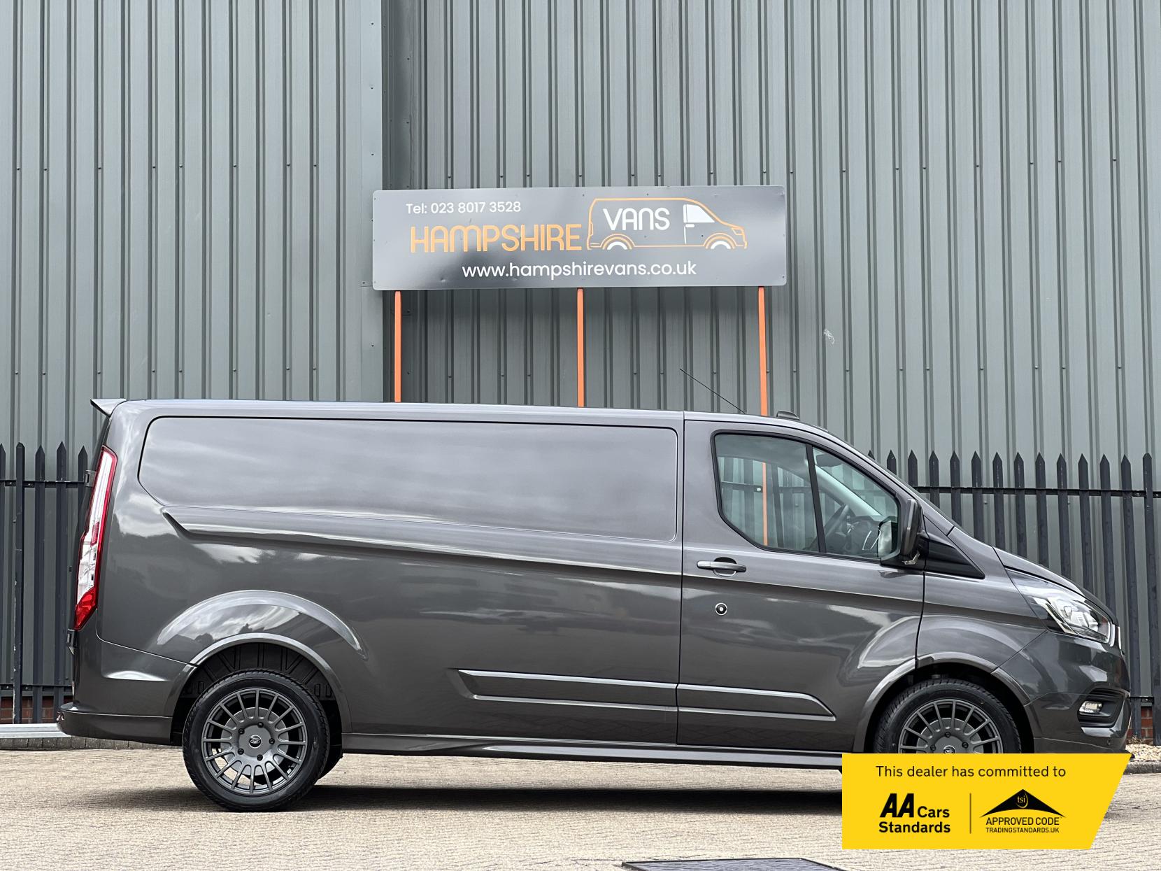 Ford Transit Custom 2.0 300 EcoBlue Limited Panel Van 5dr Diesel Manual L2 H1 Euro 6 (s/s) (130 ps)