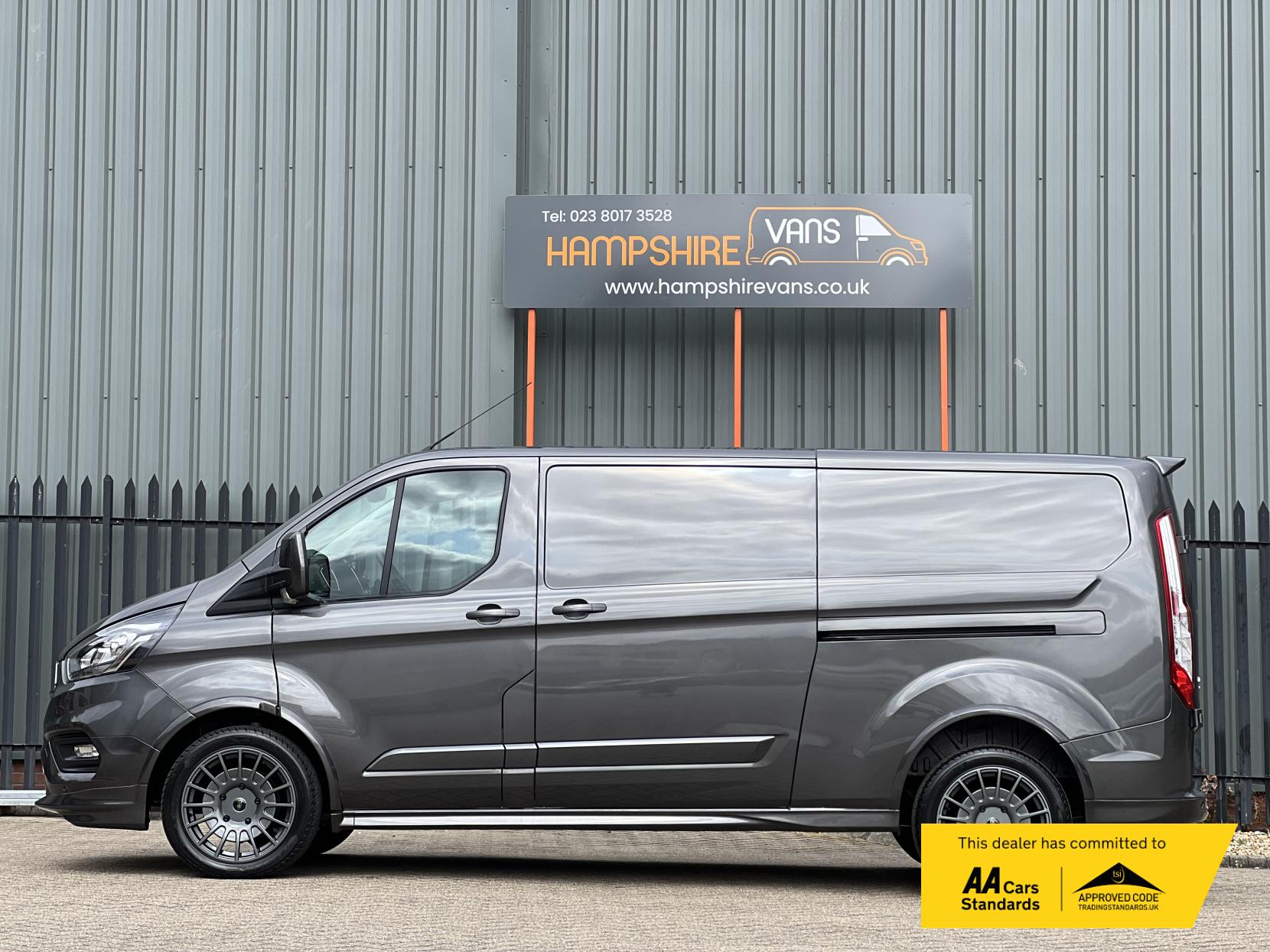 Ford Transit Custom 2.0 300 EcoBlue Limited Panel Van 5dr Diesel Manual L2 H1 Euro 6 (s/s) (130 ps)