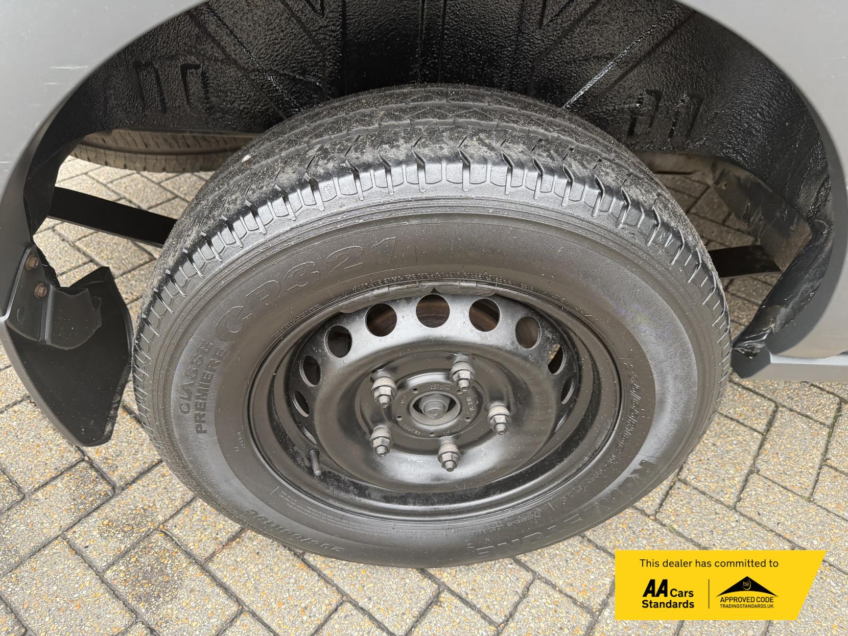 Ford Transit 2.2 TDCi 350 Trend Panel Van 5dr Diesel Manual FWD L3 H2 Euro 5 (125 ps)