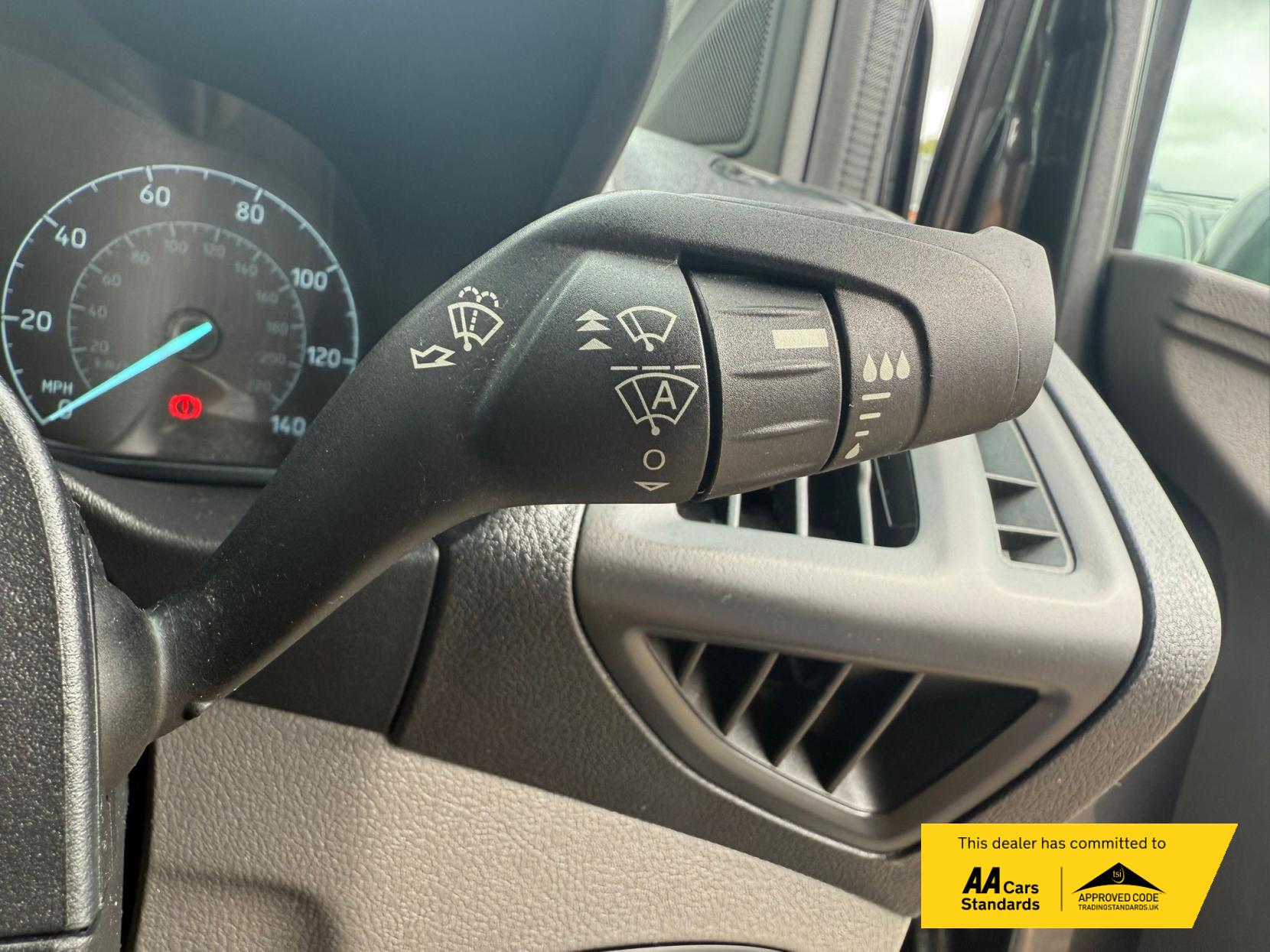 Ford Transit Connect 1.5 240 EcoBlue Limited Panel Van 5dr Diesel Auto L2 Euro 6 (s/s) (120 ps)