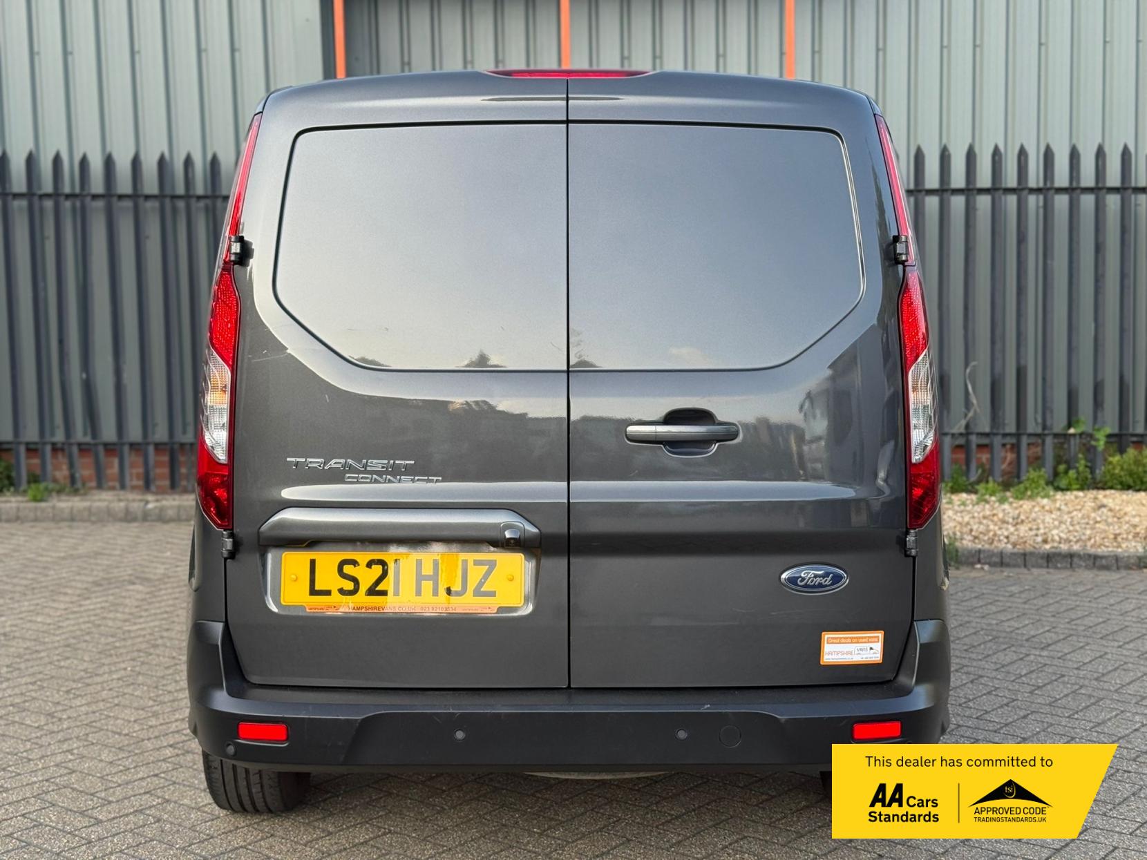 Ford Transit Connect 1.5 240 EcoBlue Limited Panel Van 5dr Diesel Auto L2 Euro 6 (s/s) (120 ps)