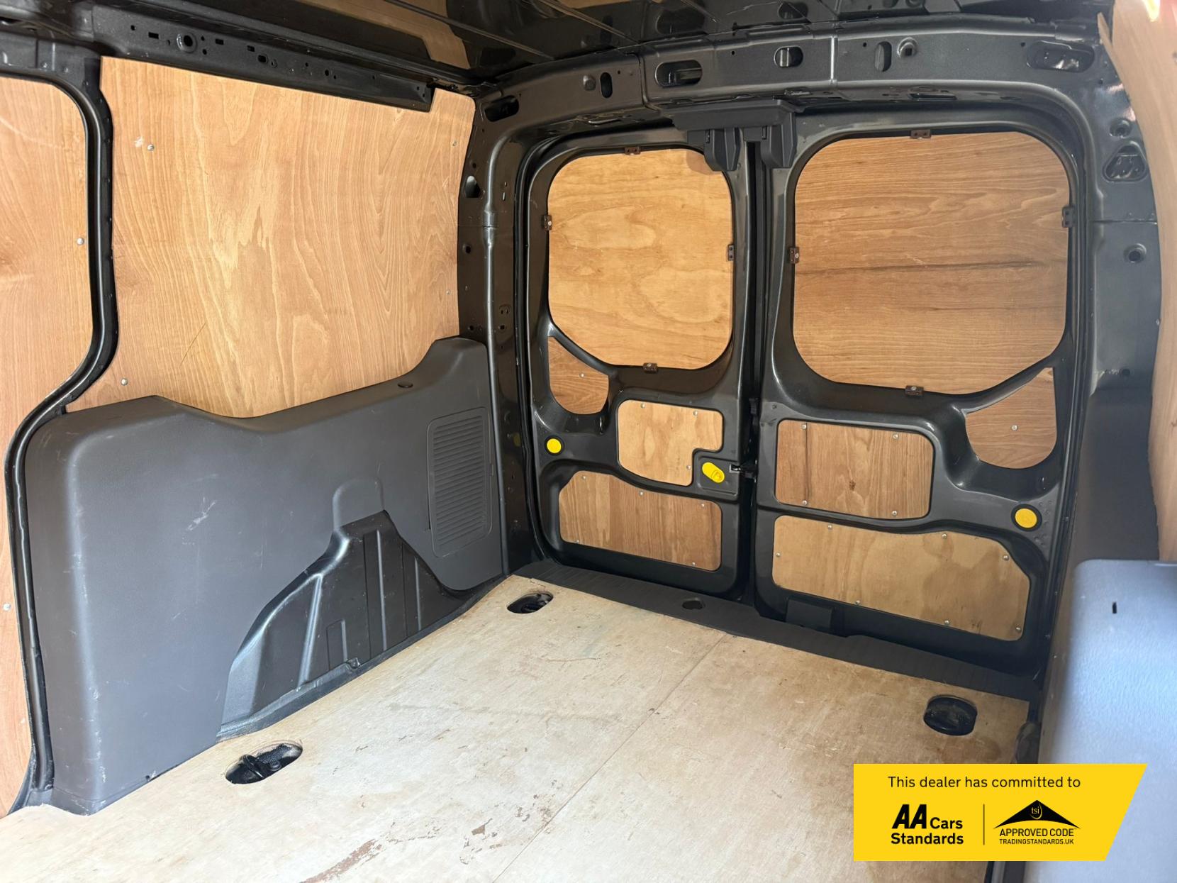 Ford Transit Connect 1.5 240 EcoBlue Limited Panel Van 5dr Diesel Auto L2 Euro 6 (s/s) (120 ps)