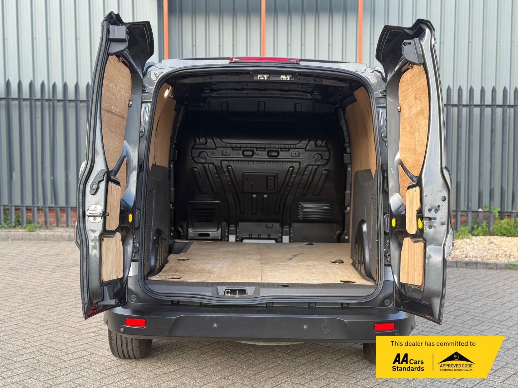 Ford Transit Connect 1.5 240 EcoBlue Limited Panel Van 5dr Diesel Auto L2 Euro 6 (s/s) (120 ps)