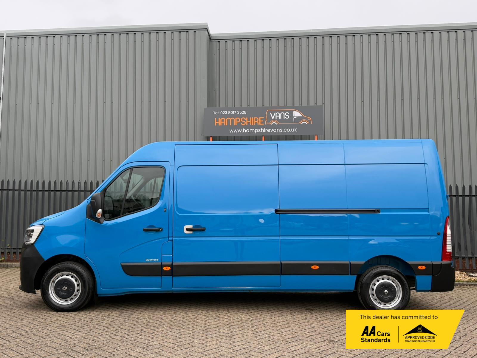 Renault Master 2.3 dCi ENERGY 35 Business Panel Van 4dr Diesel Manual FWD LWB Medium Roof Euro 6 (s/s) (150 bhp)