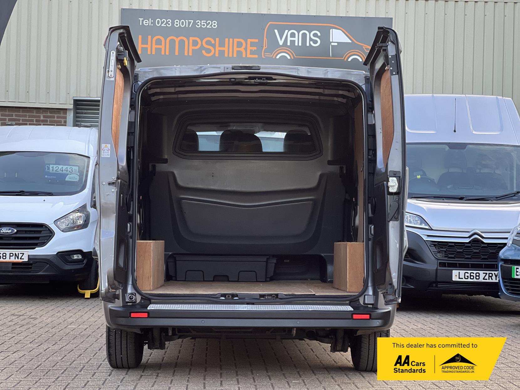 Vauxhall Vivaro 1.6 CDTi 2900 BiTurbo ecoTEC Sportive Crew Van Double Cab 5dr Diesel Manual L2 H1 Euro 6 (s/s) (6 Seat) (125 ps)